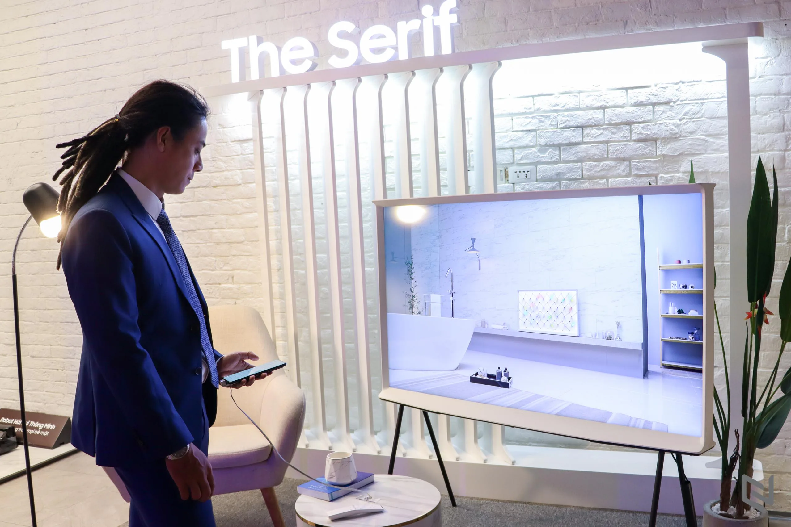 Cùng Samsung trải nghiệm các dòng TV mới QLED 8K, The Frame, The Serif và The Sero 2020