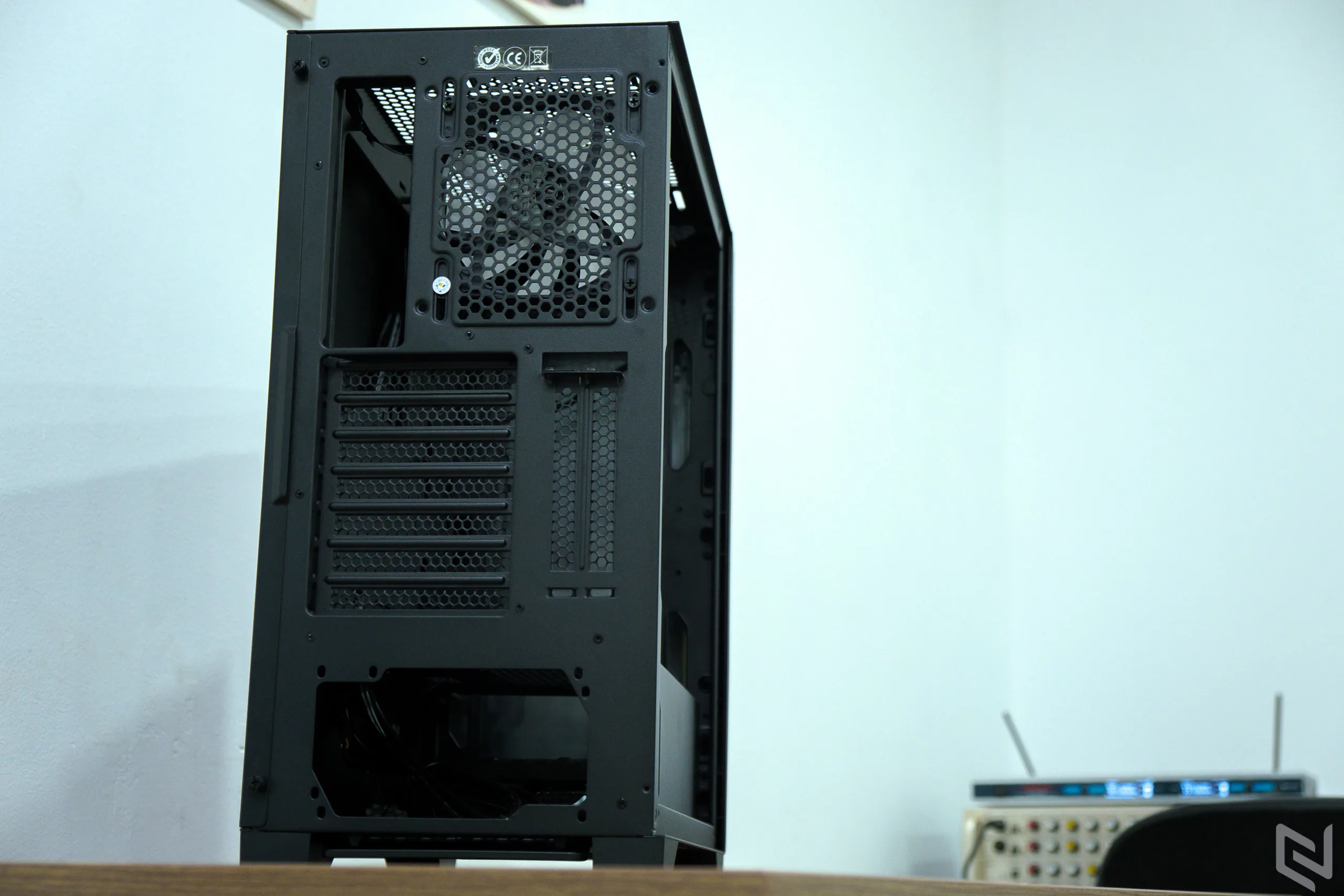 Thermaltake giới thiệu 4 thùng máy tính mới AH-T600, H550 TG, H200 TG, S100 TG tại Việt Nam