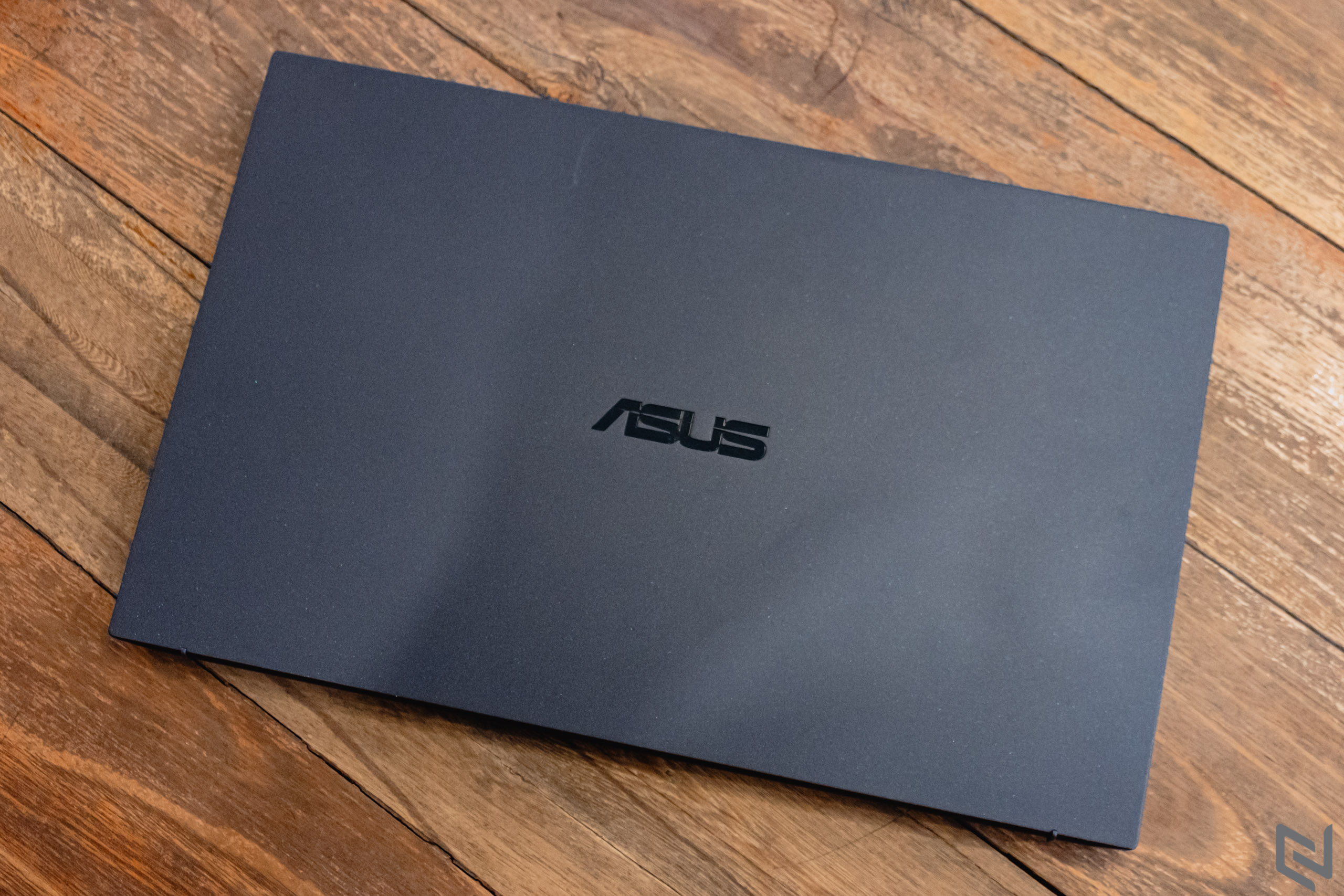 Đánh giá ASUS ExpertBook B9450, laptop pin 24 giờ nhẹ nhất thế giới