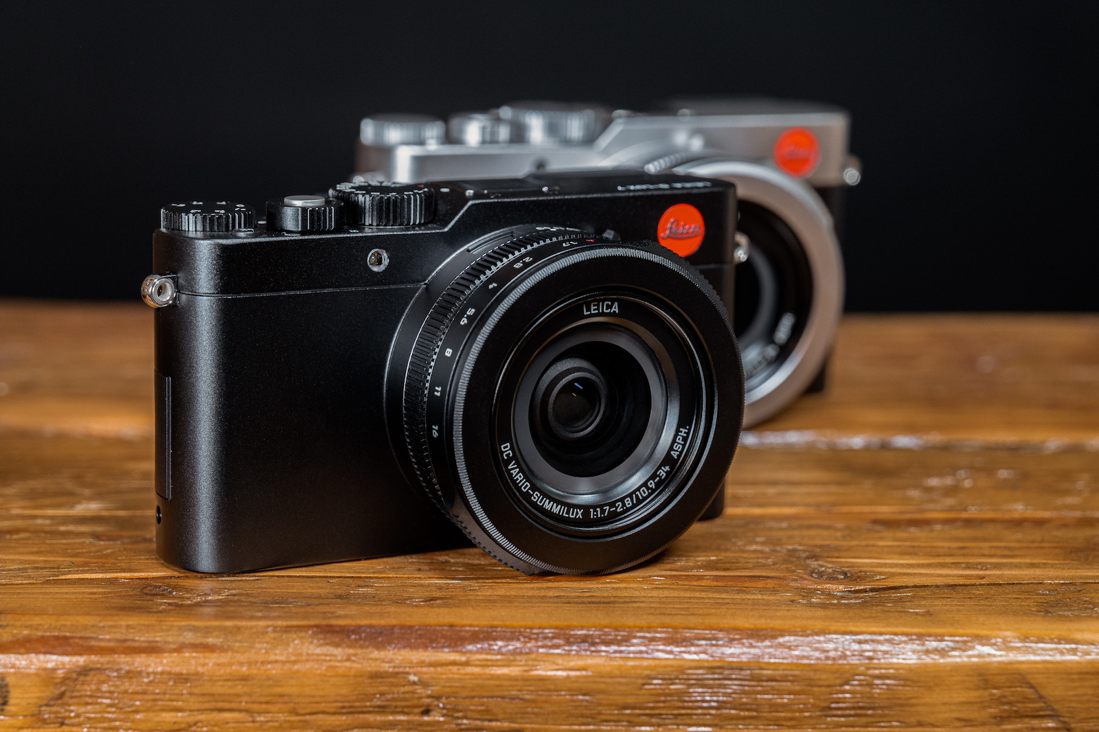 Leica D-Lux 7 phiên bản màu đen chính thức ra mắt