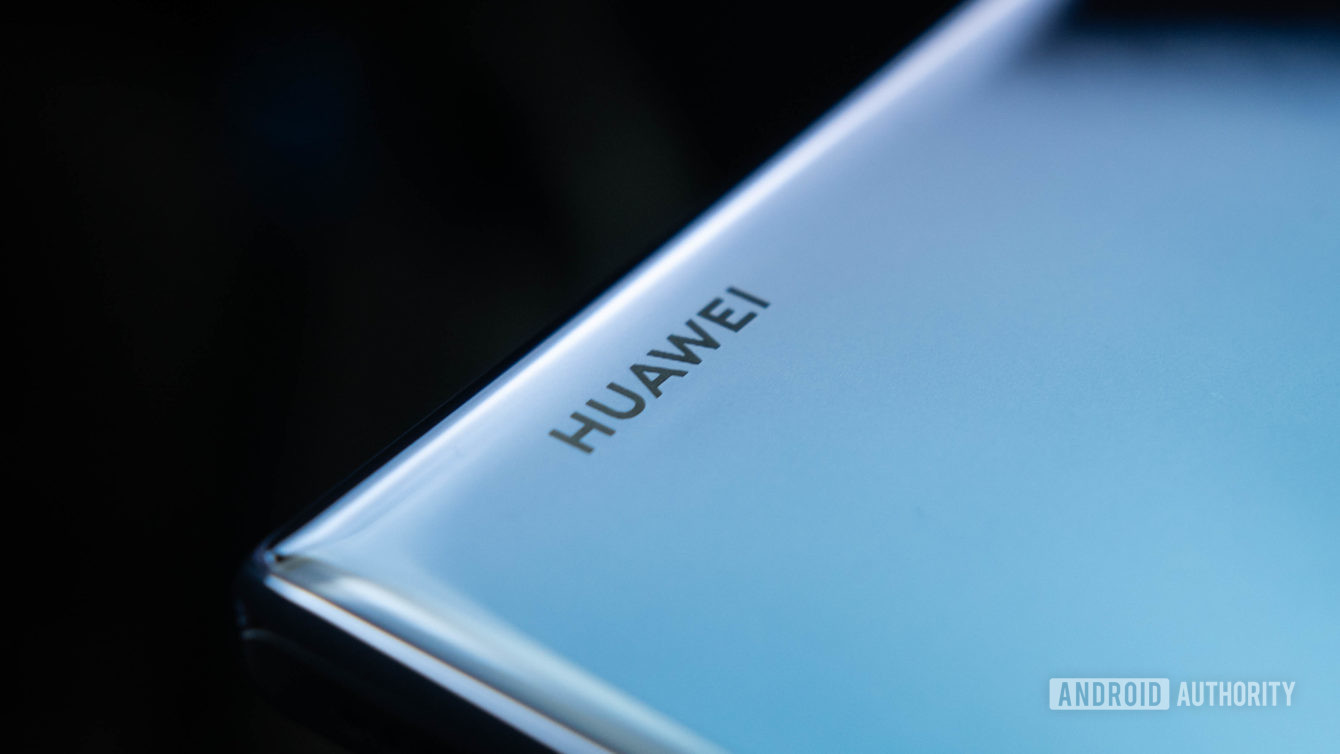 Báo cáo cho biết Huawei hoãn dây chuyền sản xuất dòng Mate sắp tới