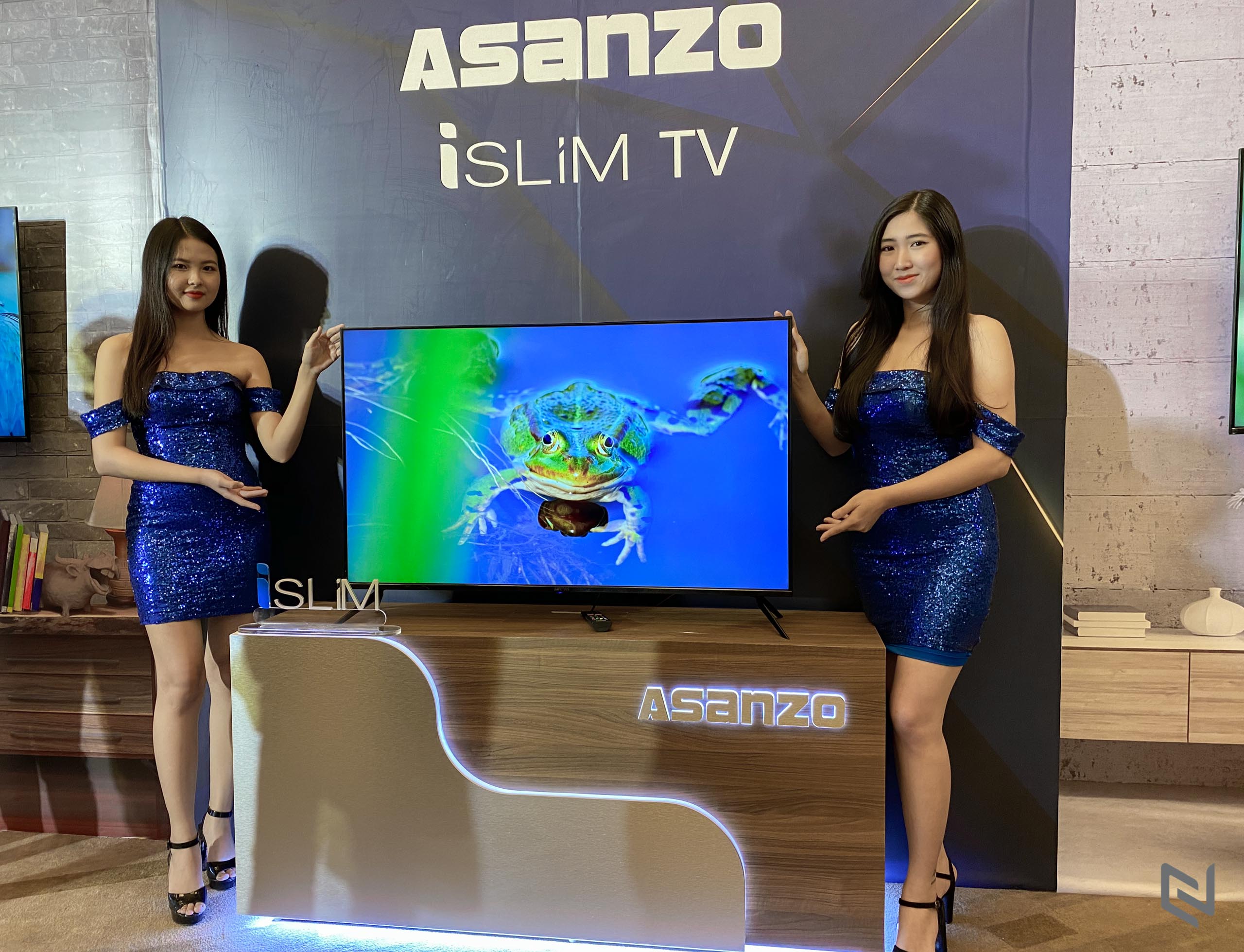 Asanzo ra mắt dòng TV OLED dán tường cùng bộ đôi iSlim thế hệ mới