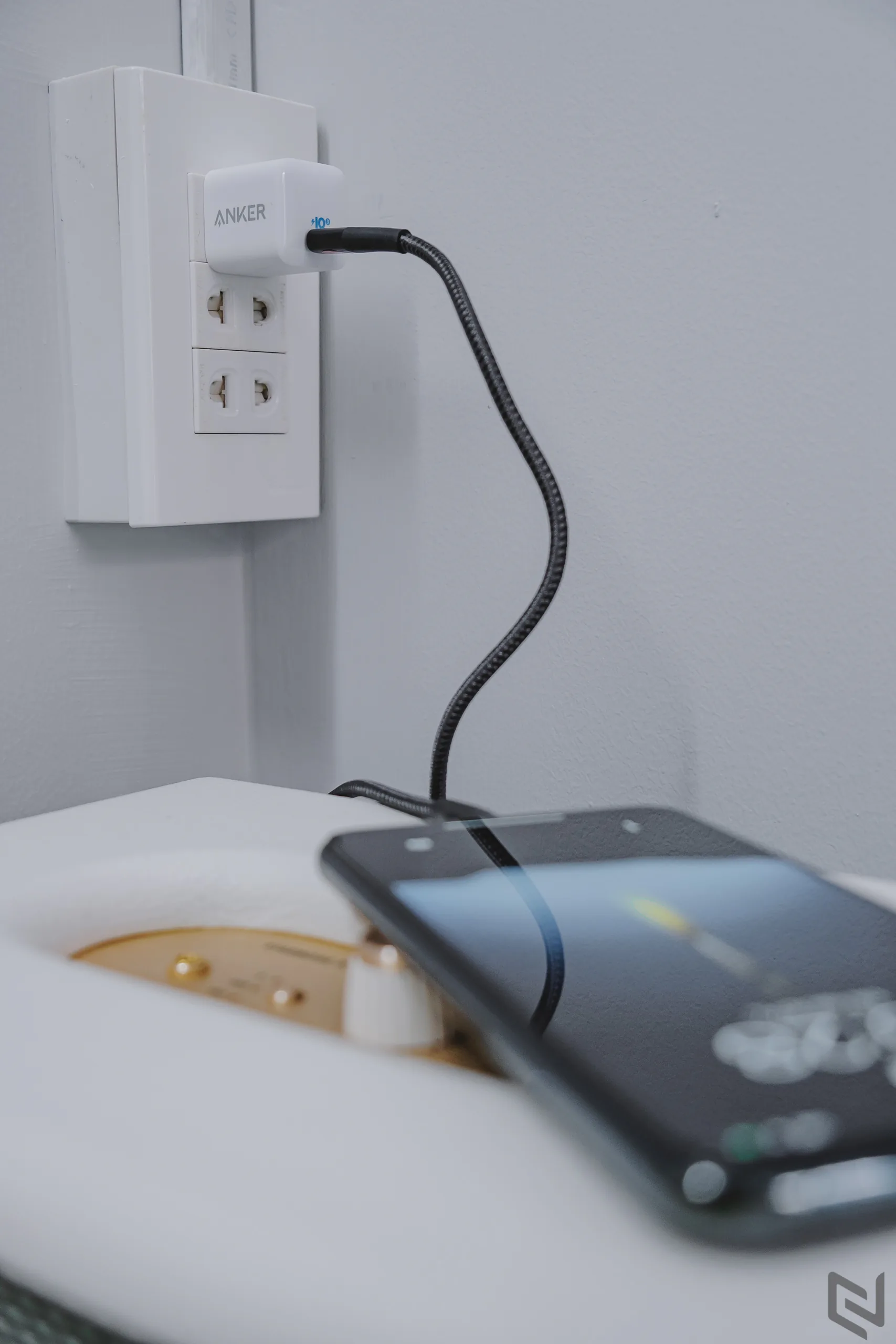 Trên tay cốc sạc siêu nhỏ gọn Anker PowerPort III Nano 18W và cáp PowerLine+ II USB-C to Lightning