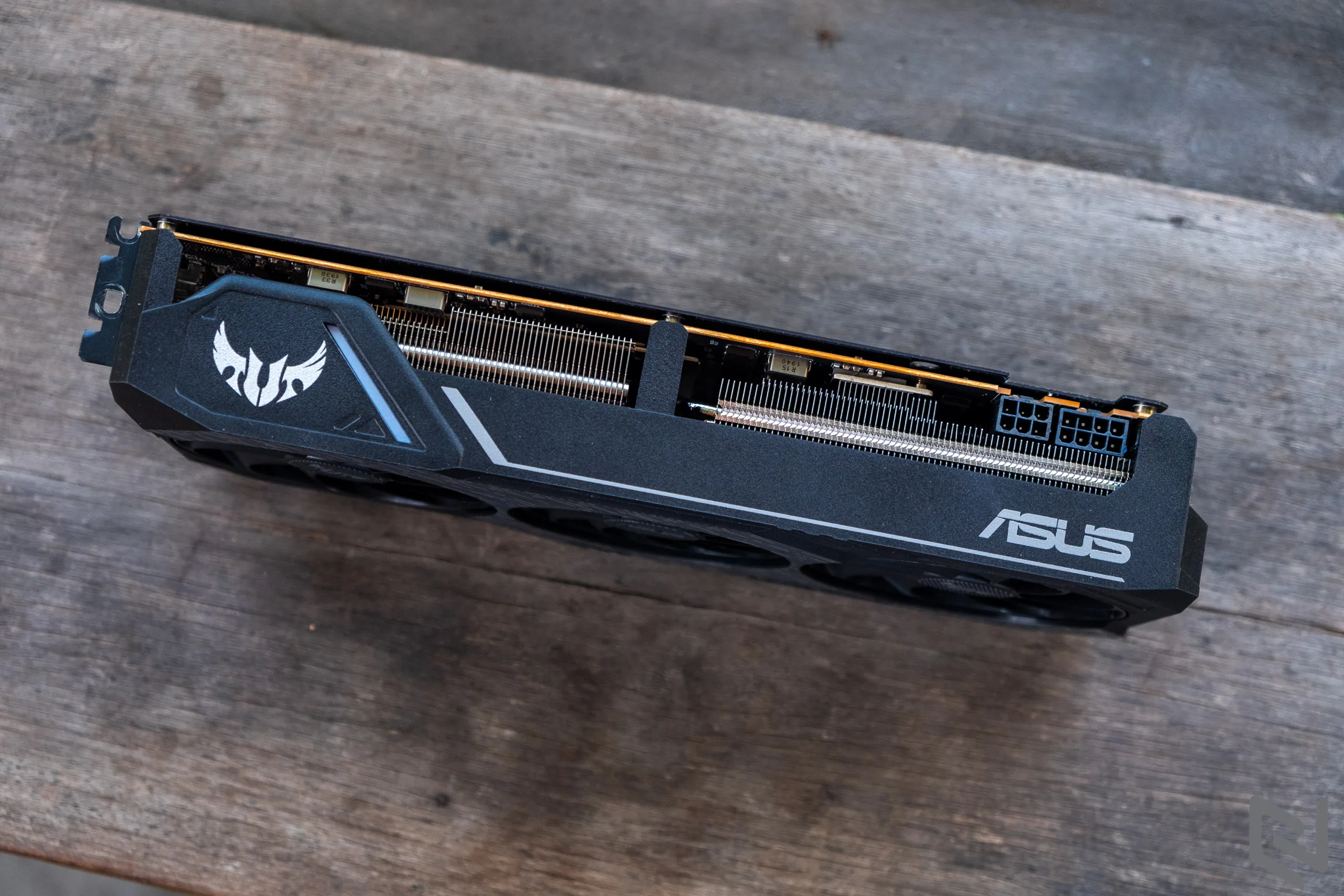 Trên tay card đồ hoạ ASUS TUF Gaming X3 RX 5700 OC: Mạnh mẽ, vừa túi tiền