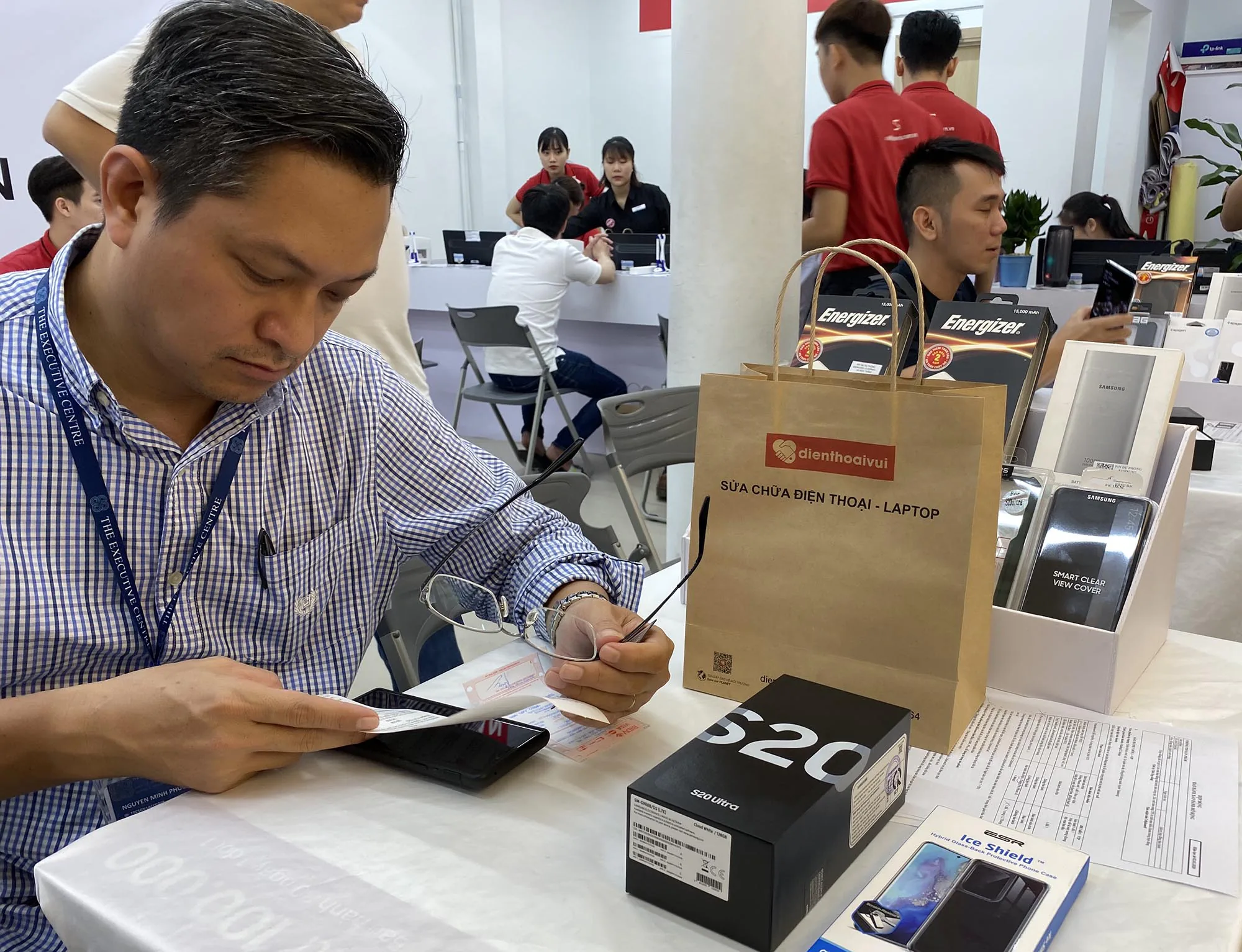 Galaxy S20 Ultra Trắng thiên vân mở bán tại CellphoneS, “cháy” 1000 suất trong 3 ngày