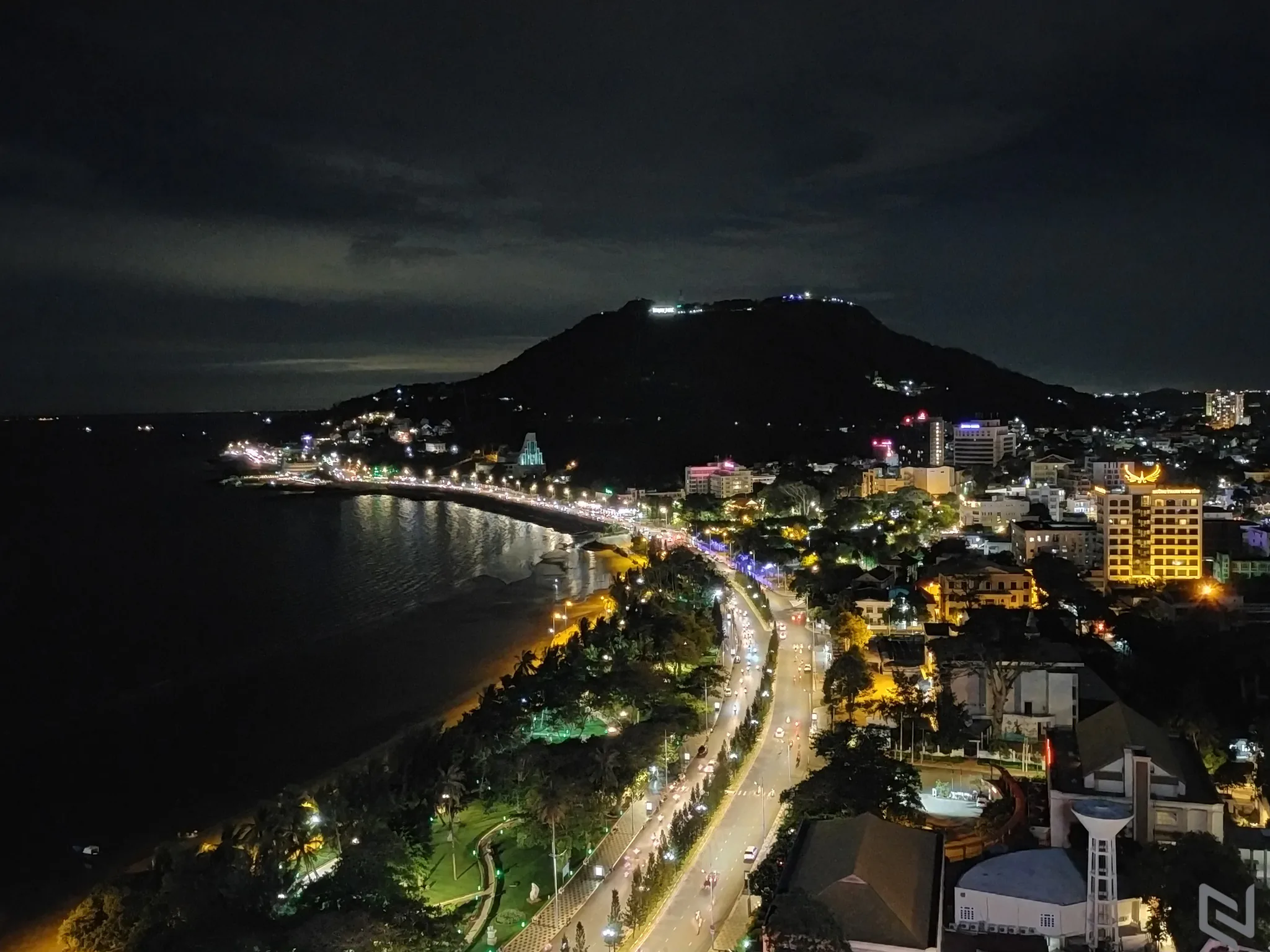 Trải nghiệm loạt tính năng của OPPO A92: Từ thiết kế, camera, hiệu năng đến trải nghiệm phần mềm đều rất tuyệt