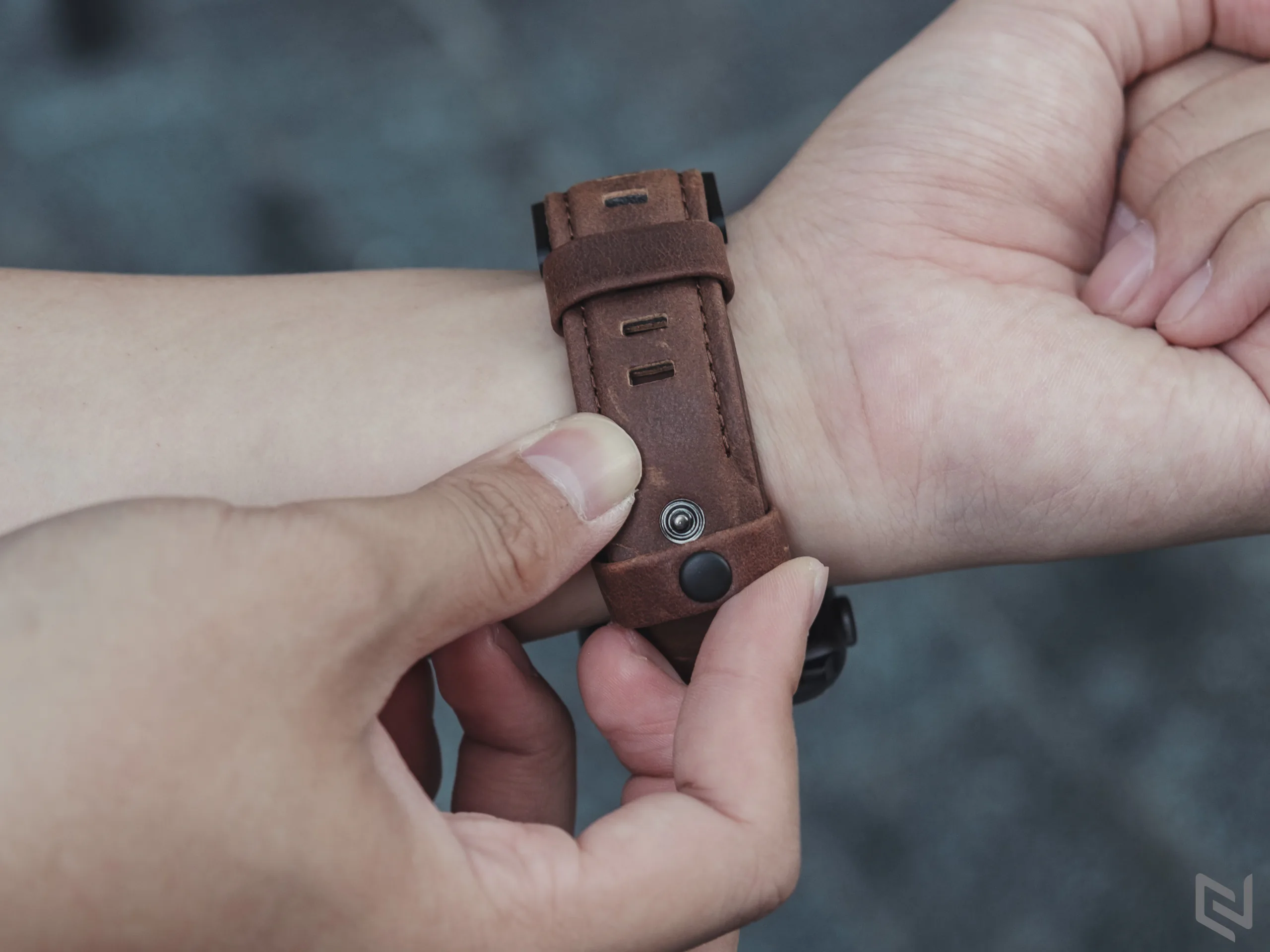 Trên tay dây da UAG cho Apple Watch: Chất lượng hoàn thiện tốt, cao cấp và hầm hố