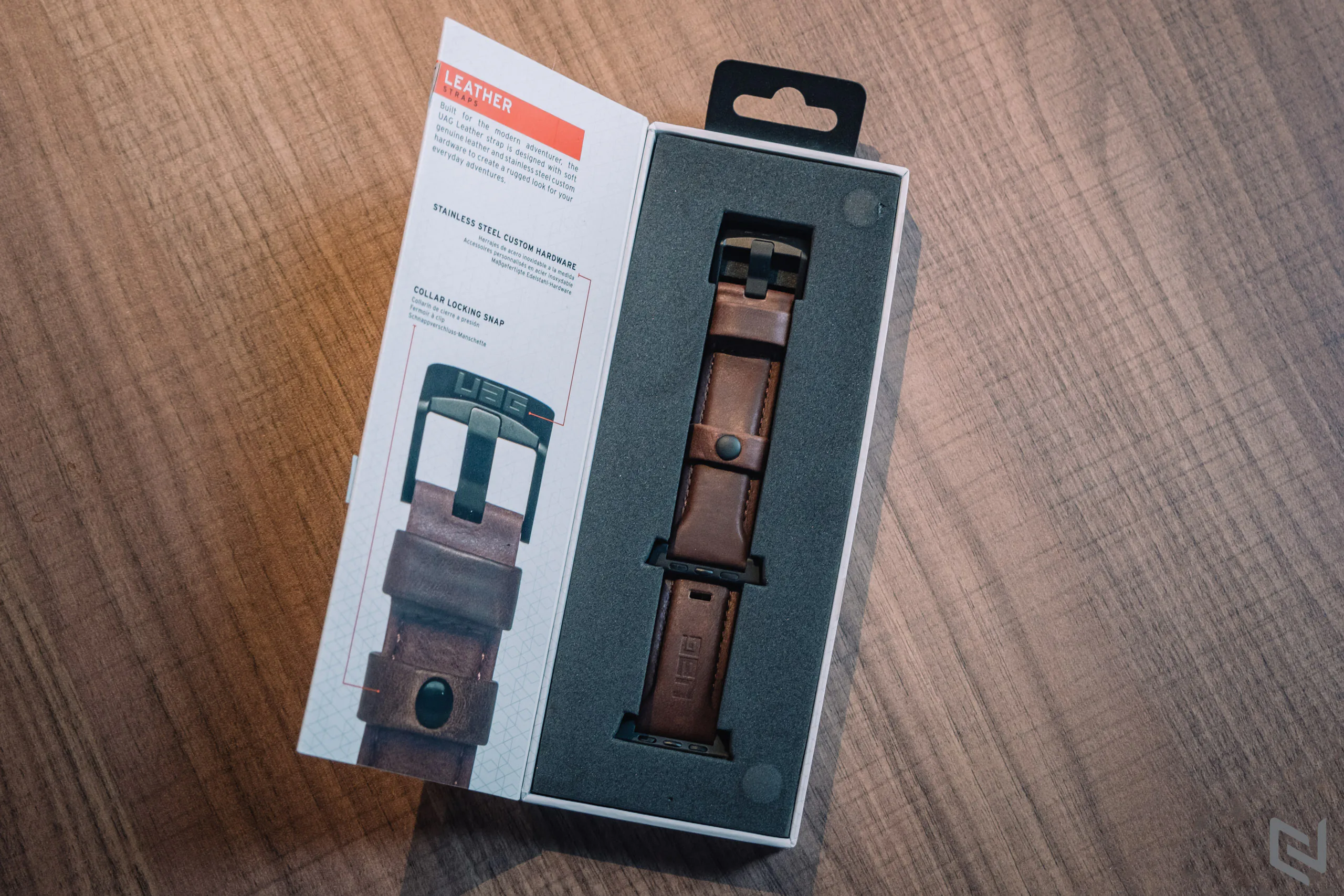 Trên tay dây da UAG cho Apple Watch: Chất lượng hoàn thiện tốt, cao cấp và hầm hố