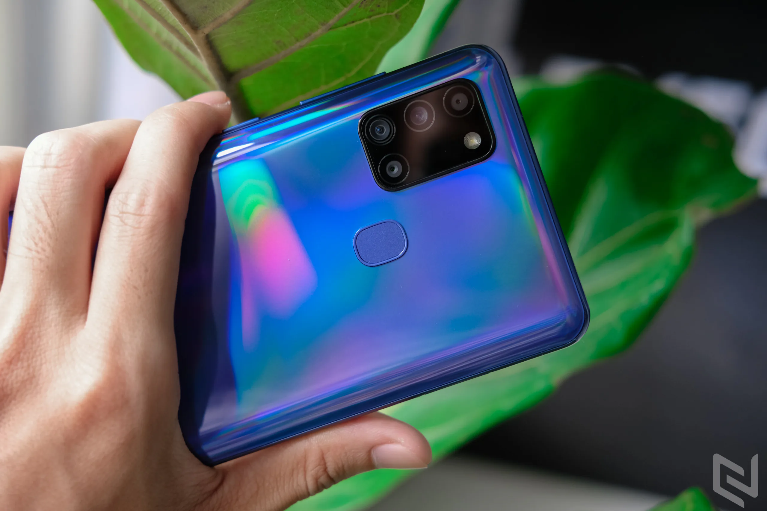 Trên tay và đánh giá nhanh Galaxy A21s: Vẻ ngoài hào nhoáng, nâng tầm nhiếp ảnh với 4 camera