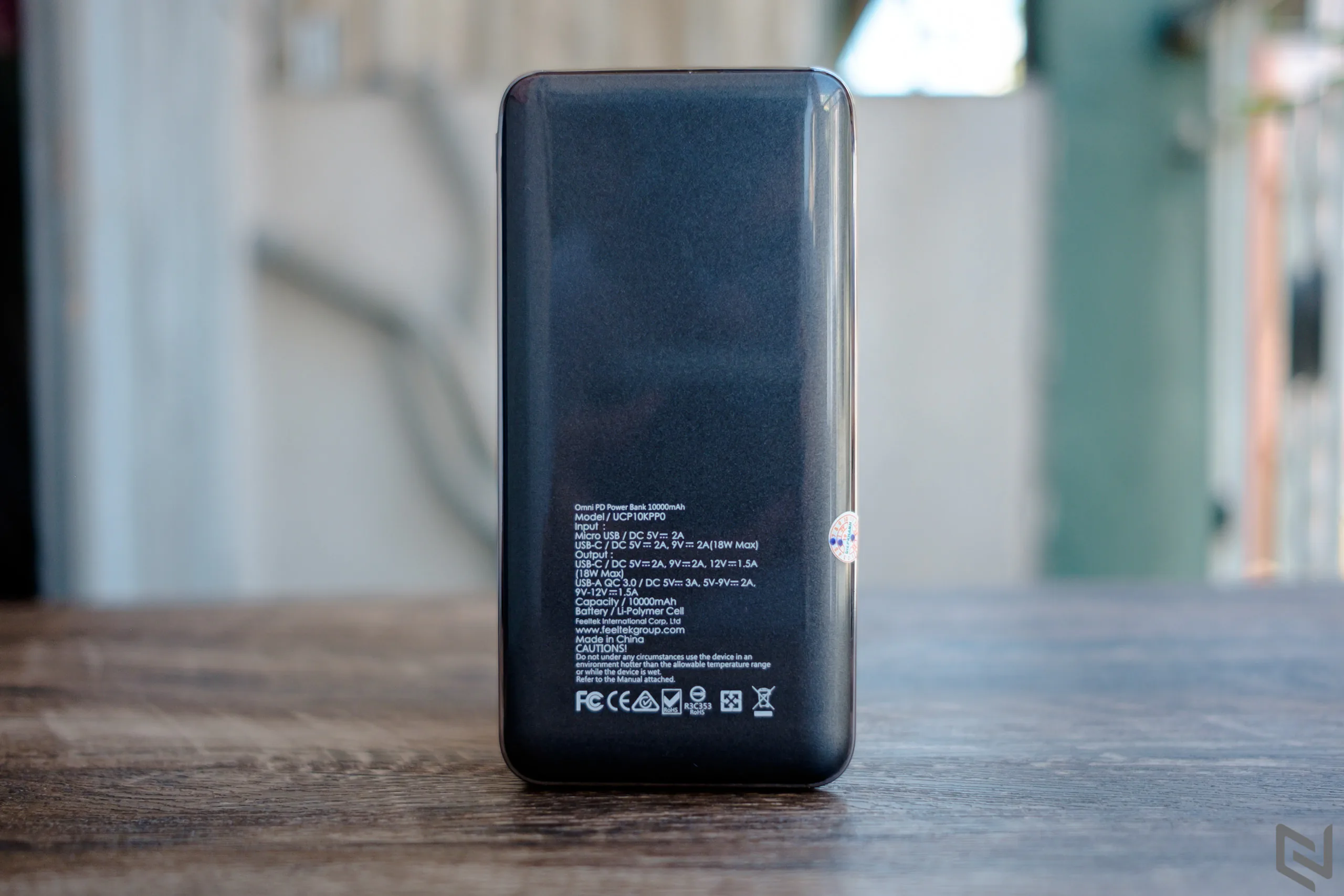 Trên tay sạc dự phòng Feeltek Omni PD Power Bank 10000mAh: Thiết kế cao cấp, chuẩn PD, sạc nhanh Quick Charge 3.0