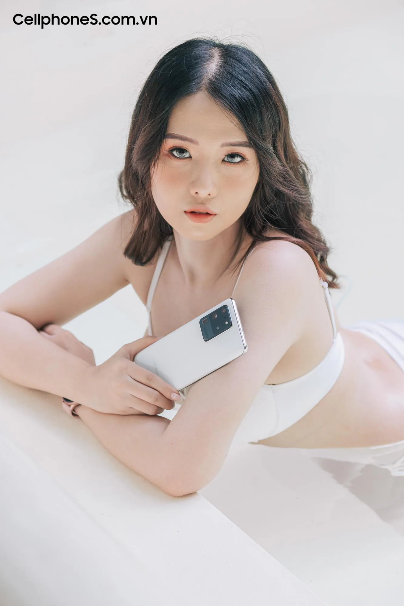 “Cháy” 1000 suất cọc trong 3 ngày, CellphoneS dừng đặt hàng Galaxy S20 Ultra Trắng Thiên Vân