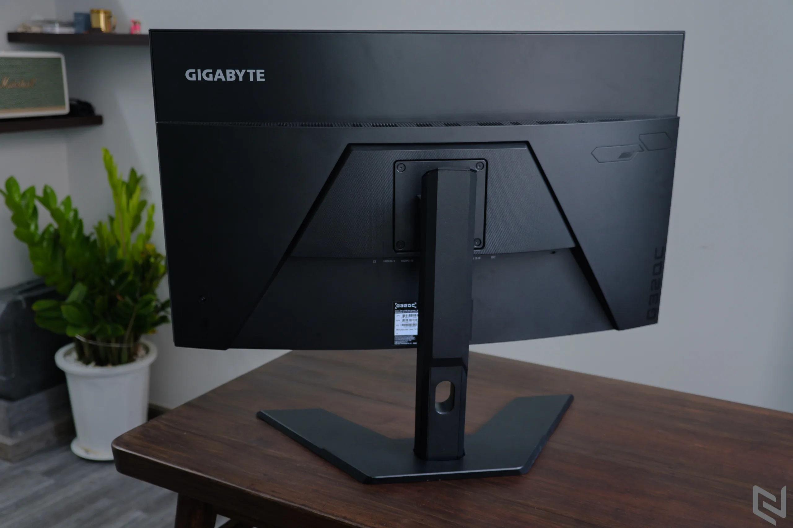 Trải nghiệm màn hình Gigabyte G32QC: Màn hình chơi game giải trí kết hợp