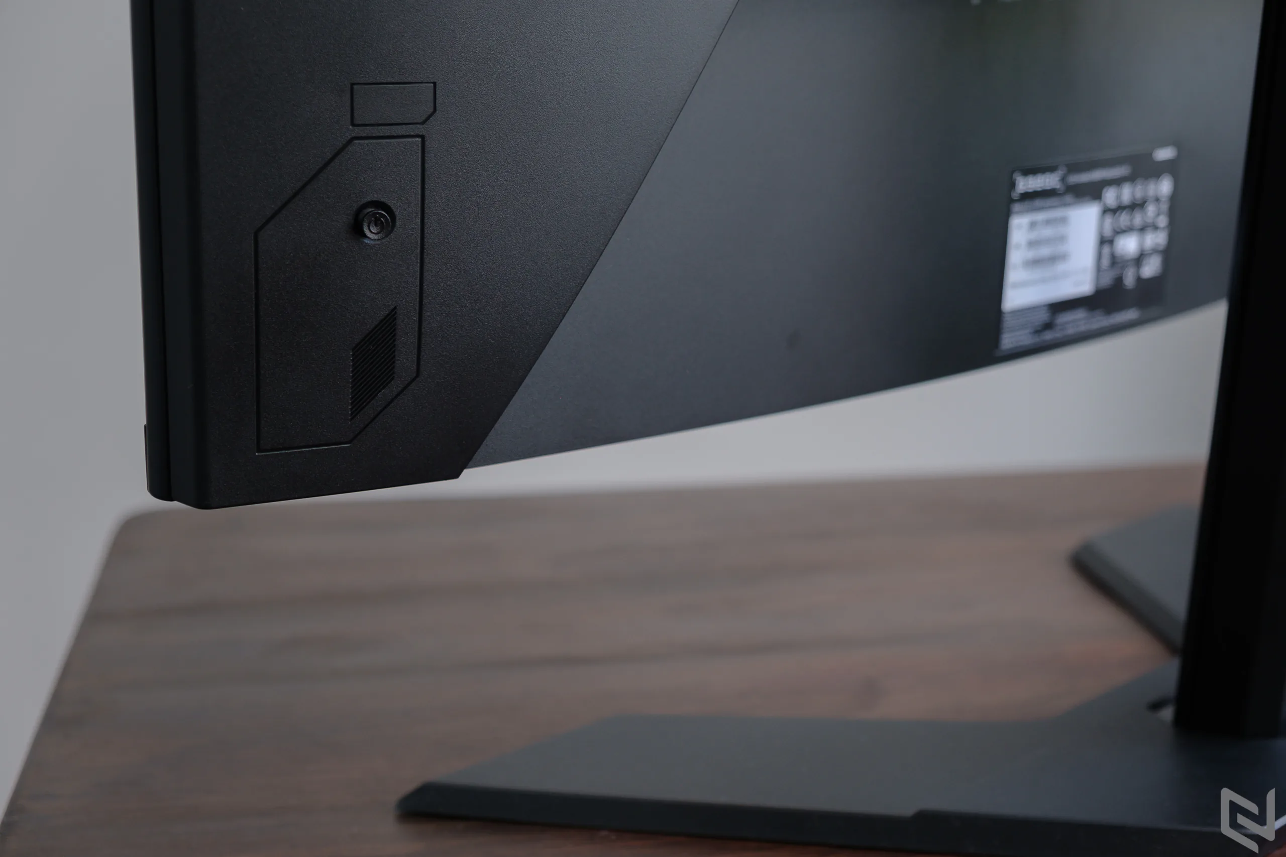 Trải nghiệm màn hình Gigabyte G32QC: Màn hình chơi game giải trí kết hợp