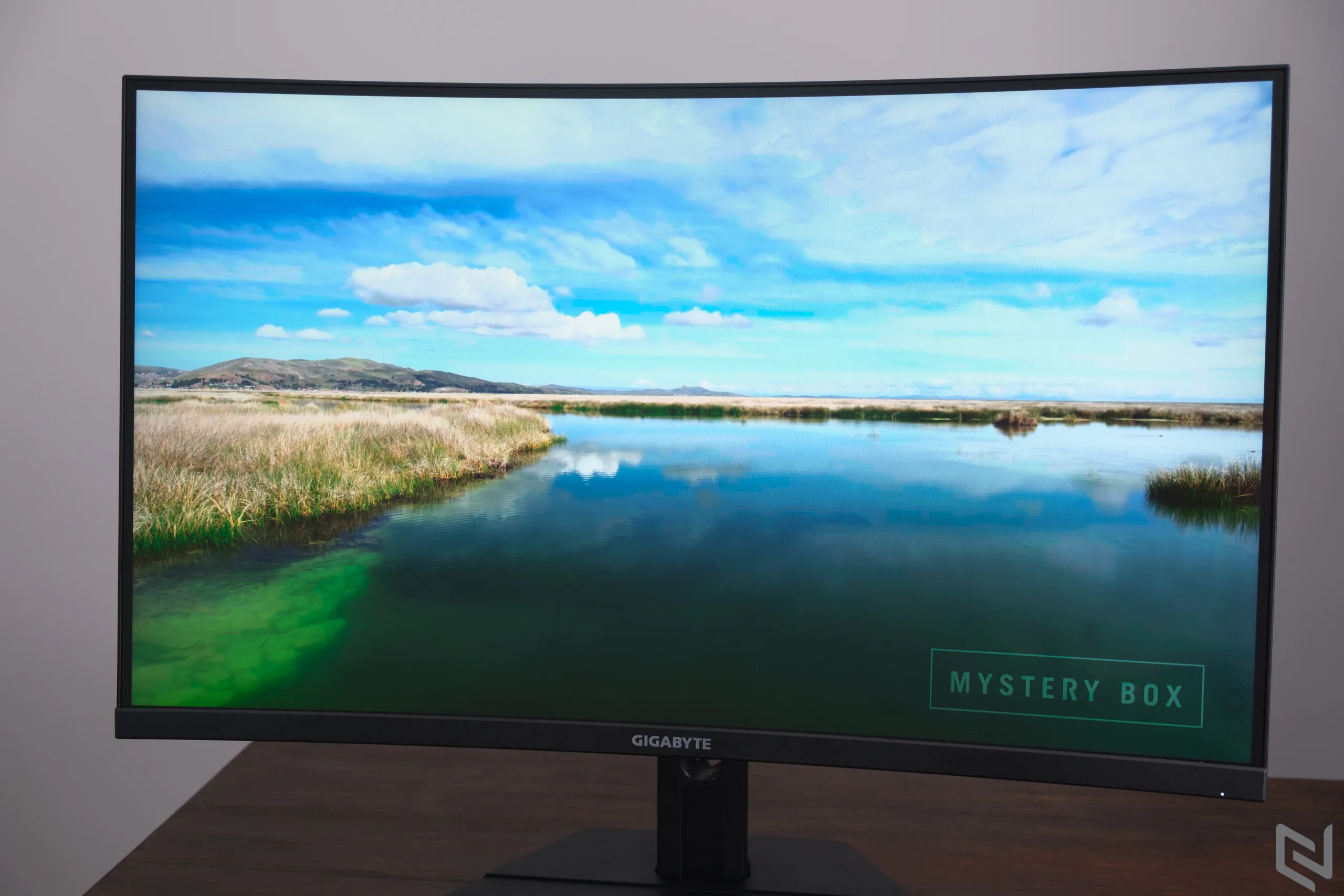 Trải nghiệm màn hình Gigabyte G32QC: Màn hình chơi game giải trí kết hợp