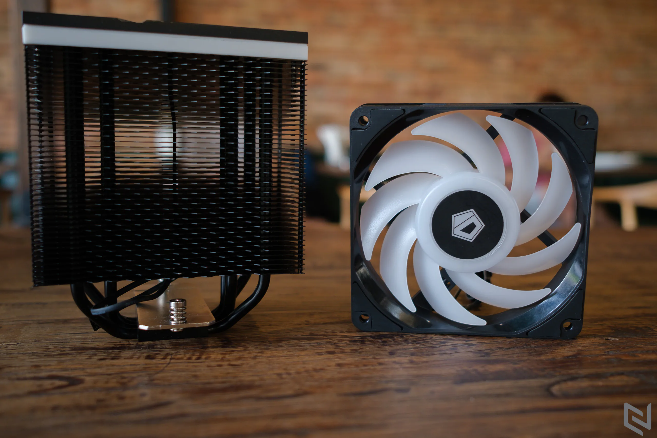ID-COOLING ra mắt bộ đôi tản nhiệt SE-234-ARGB và SE-207 Black, giá từ 859,000 VND