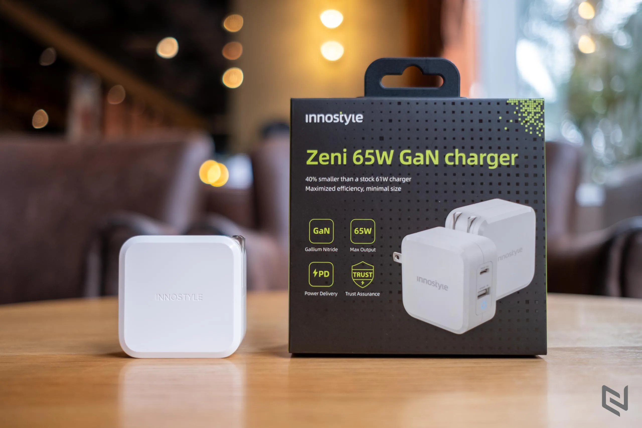 Trên tay sạc Innostyle Zeni GaN 65W: Thiết kế nhỏ gọn, 2 cổng tiện lợi, sạc cho MacBook, smartphone, iPhone, iPad, Tablet