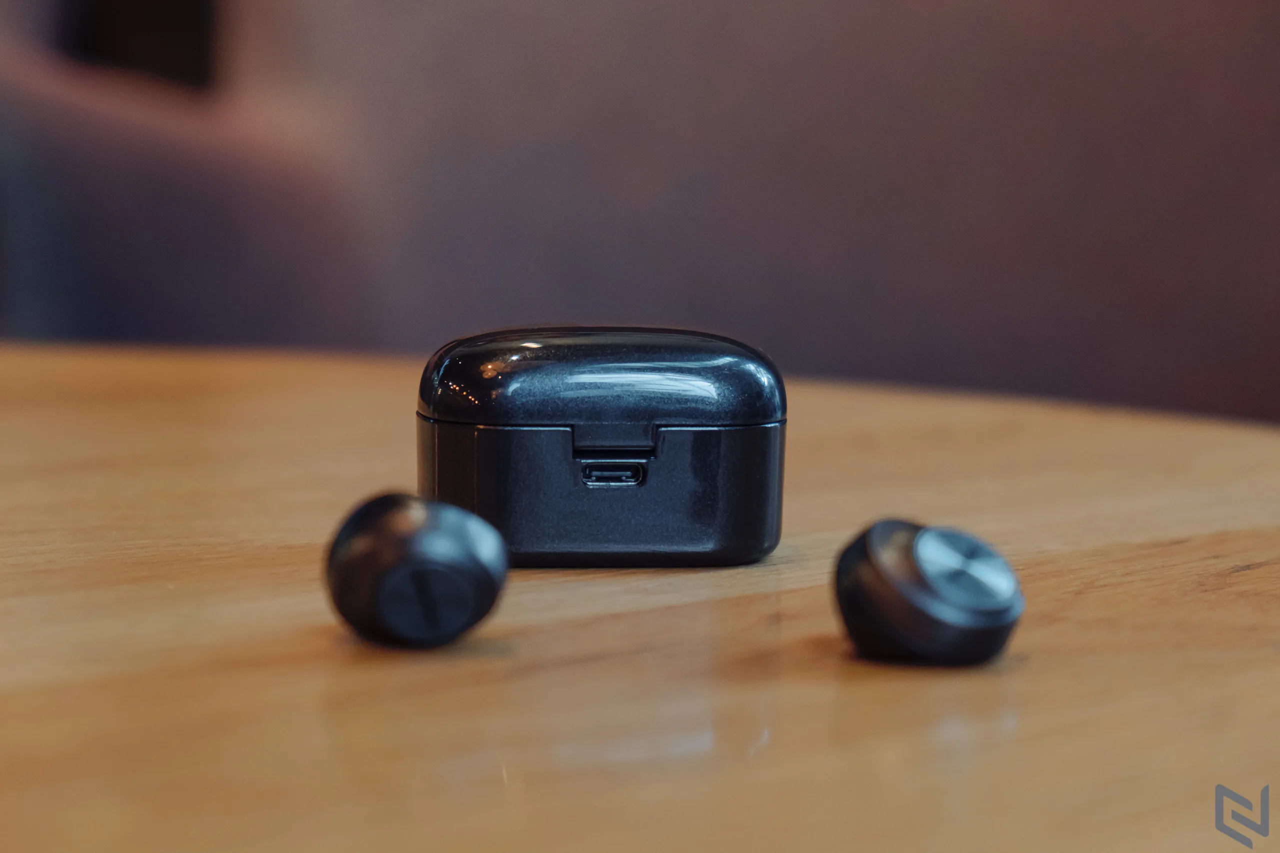 Mở hộp và đánh giá tai nghe Kingmax Joybuds 511: Hãng linh kiện máy tính giờ cũng có tai nghe true wireless