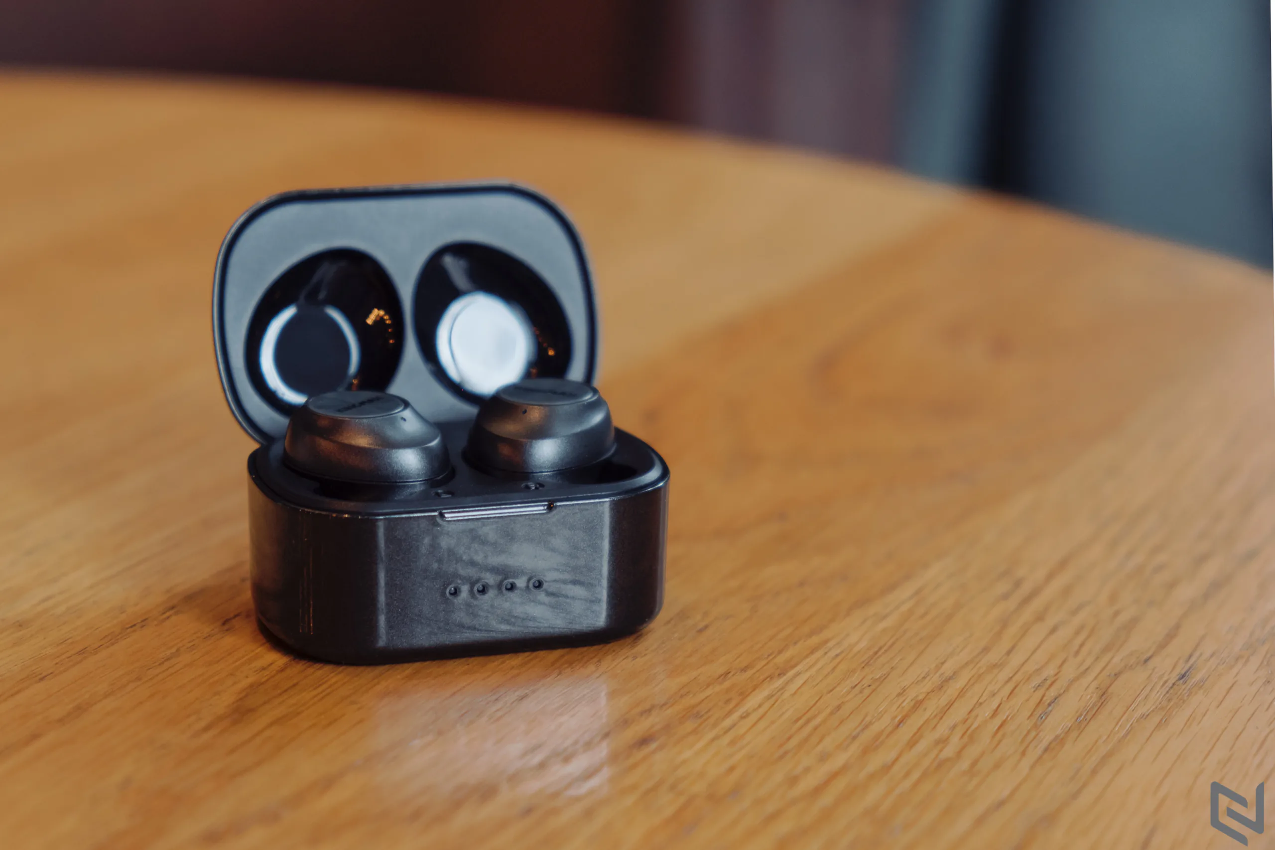 Mở hộp và đánh giá tai nghe Kingmax Joybuds 511: Hãng linh kiện máy tính giờ cũng có tai nghe true wireless