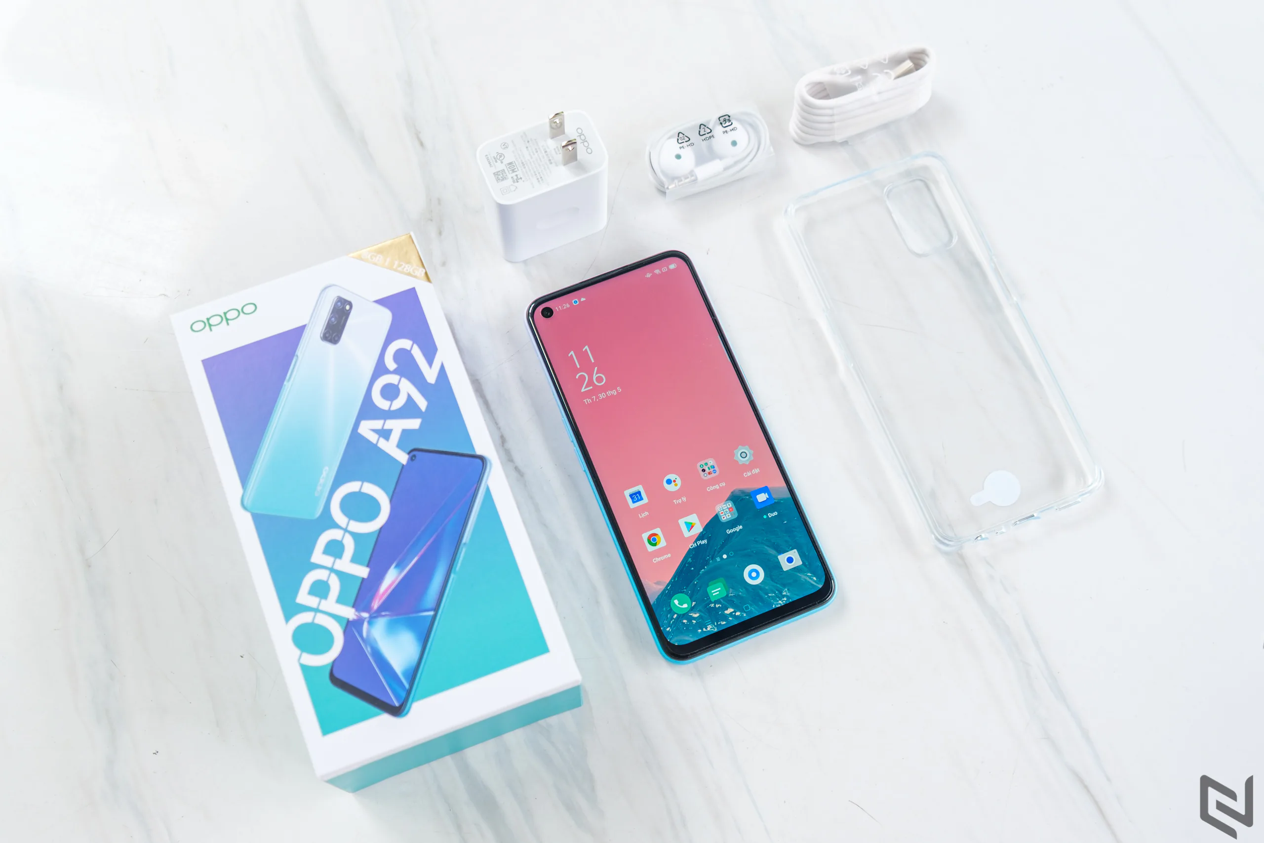 Mở hộp OPPO A92: Thiết kế thời thượng, hiệu năng và camera đỉnh trong tầm giá