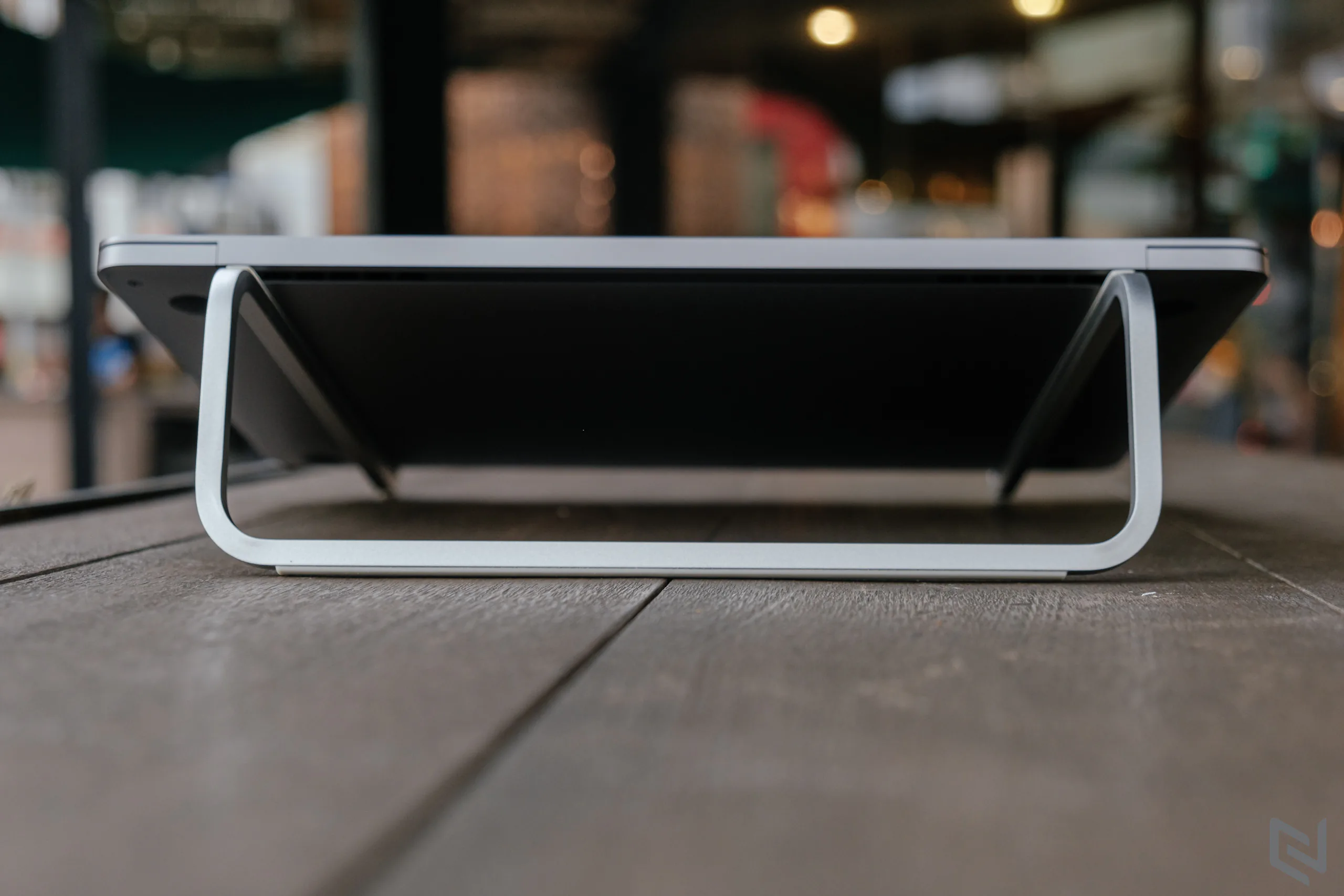 Trên tay đế tản nhiệt Rain Design mBar cho MacBook giá 750,000 VND