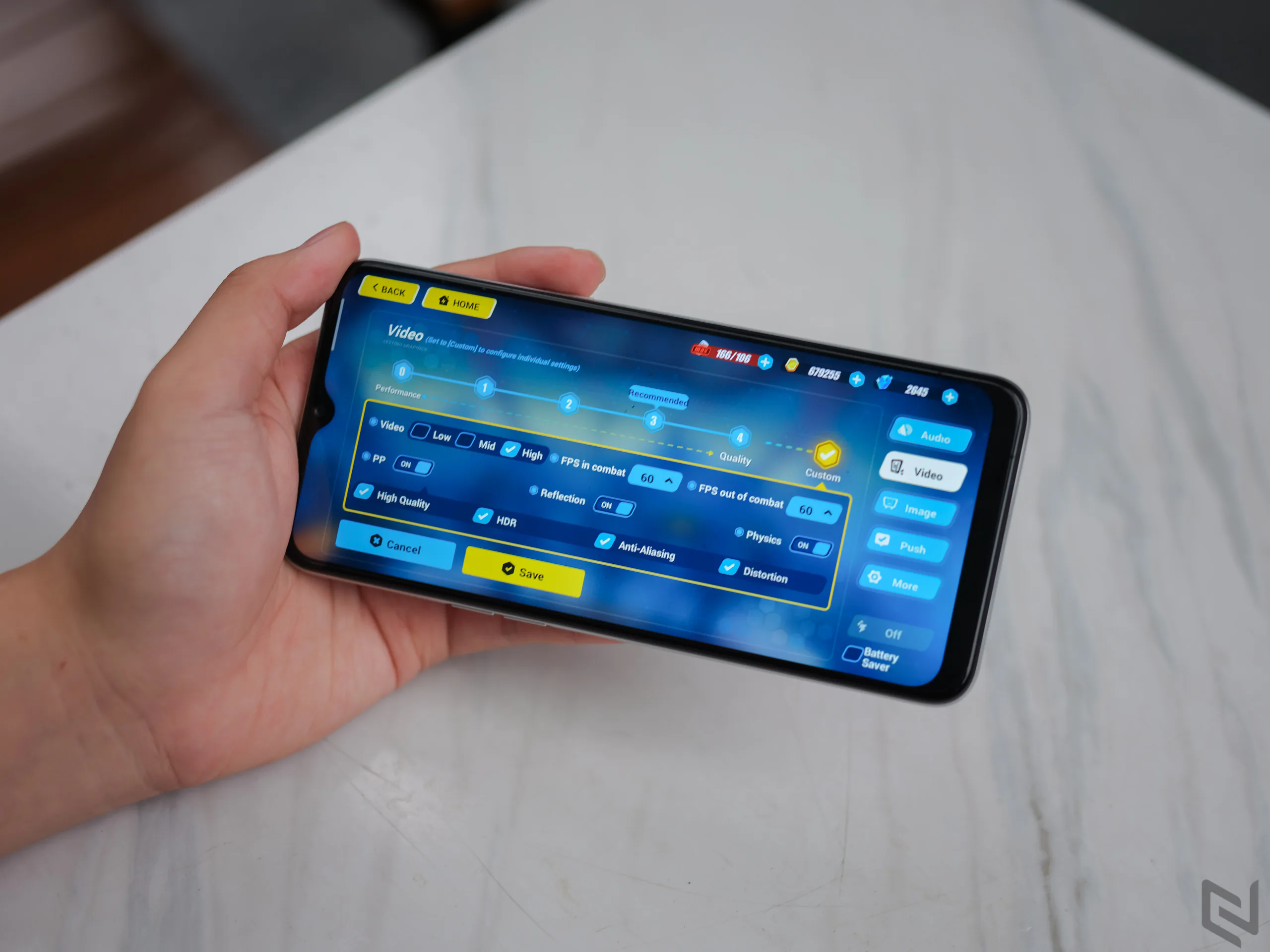 Giải mã sức hút của Realme 6i đối với game thủ: Chip mạnh, màn hình lớn và còn gì nữa?