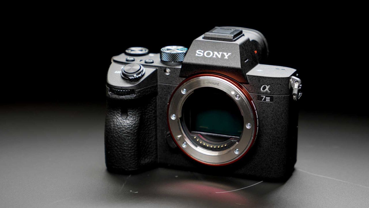 Tin đồn: Sony sẽ ra mắt một chiếc máy ảnh full-frame thể loại hoàn toàn mới