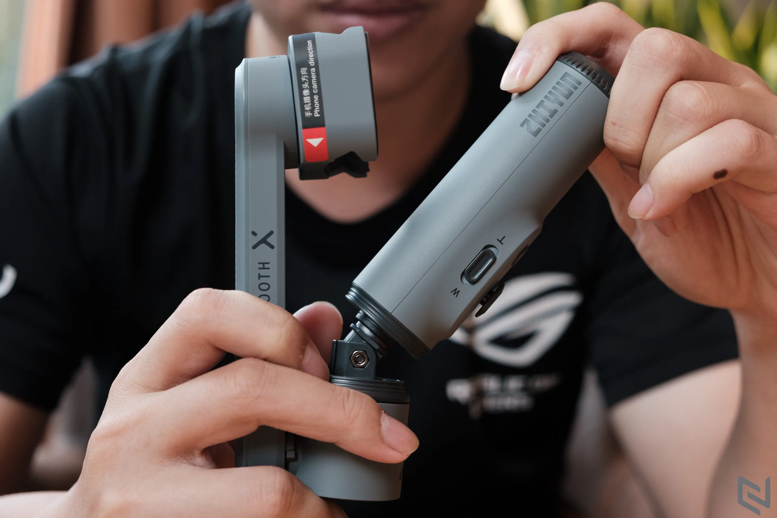 Trên tay gimbal cho smartphone Zhiyun Smooth X, lựa chọn dễ tiếp cận cho mọi người