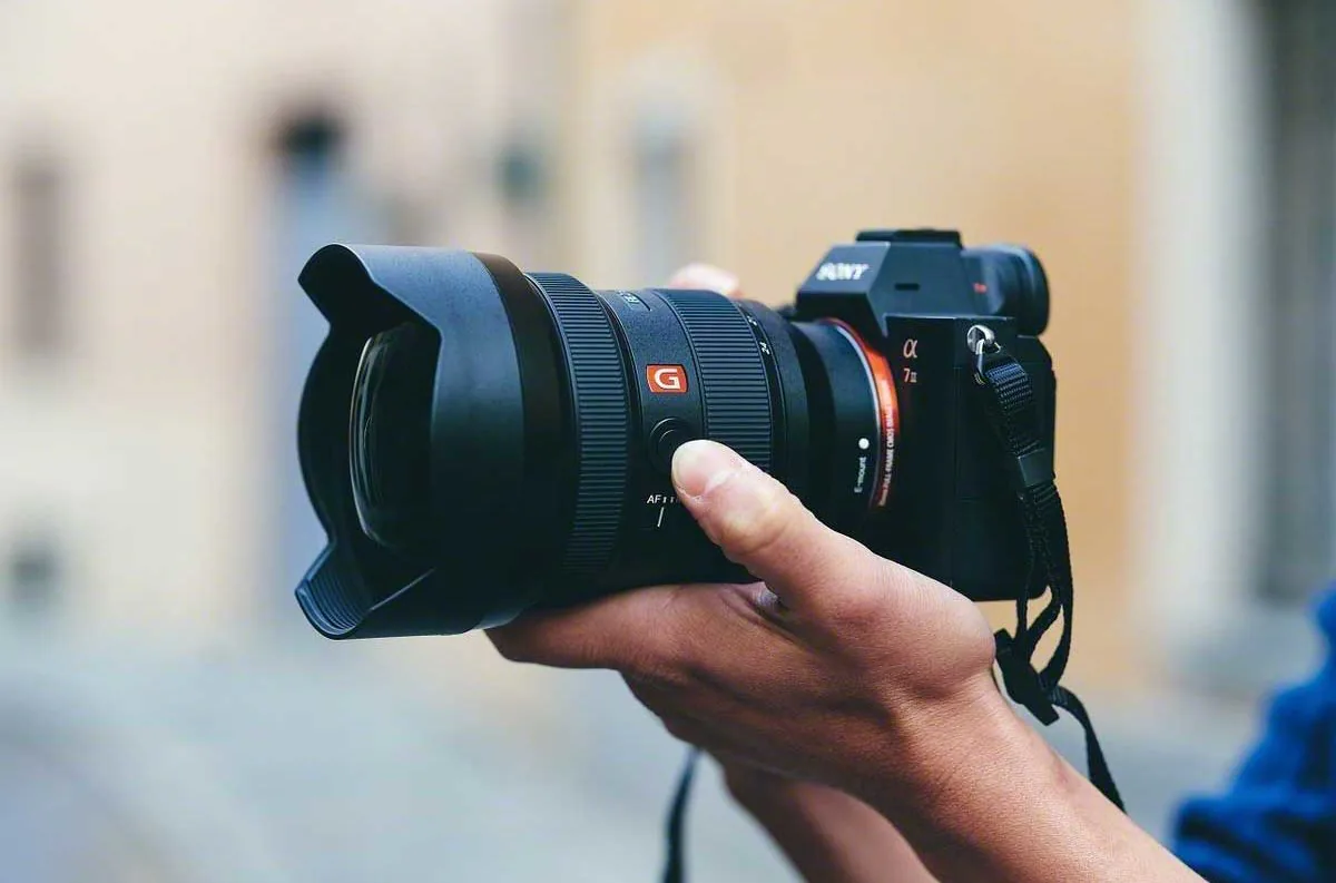Sony ra mắt ống kính 12-24mm F2.8 GM giá 3000 USD và mở bán vào tháng 8