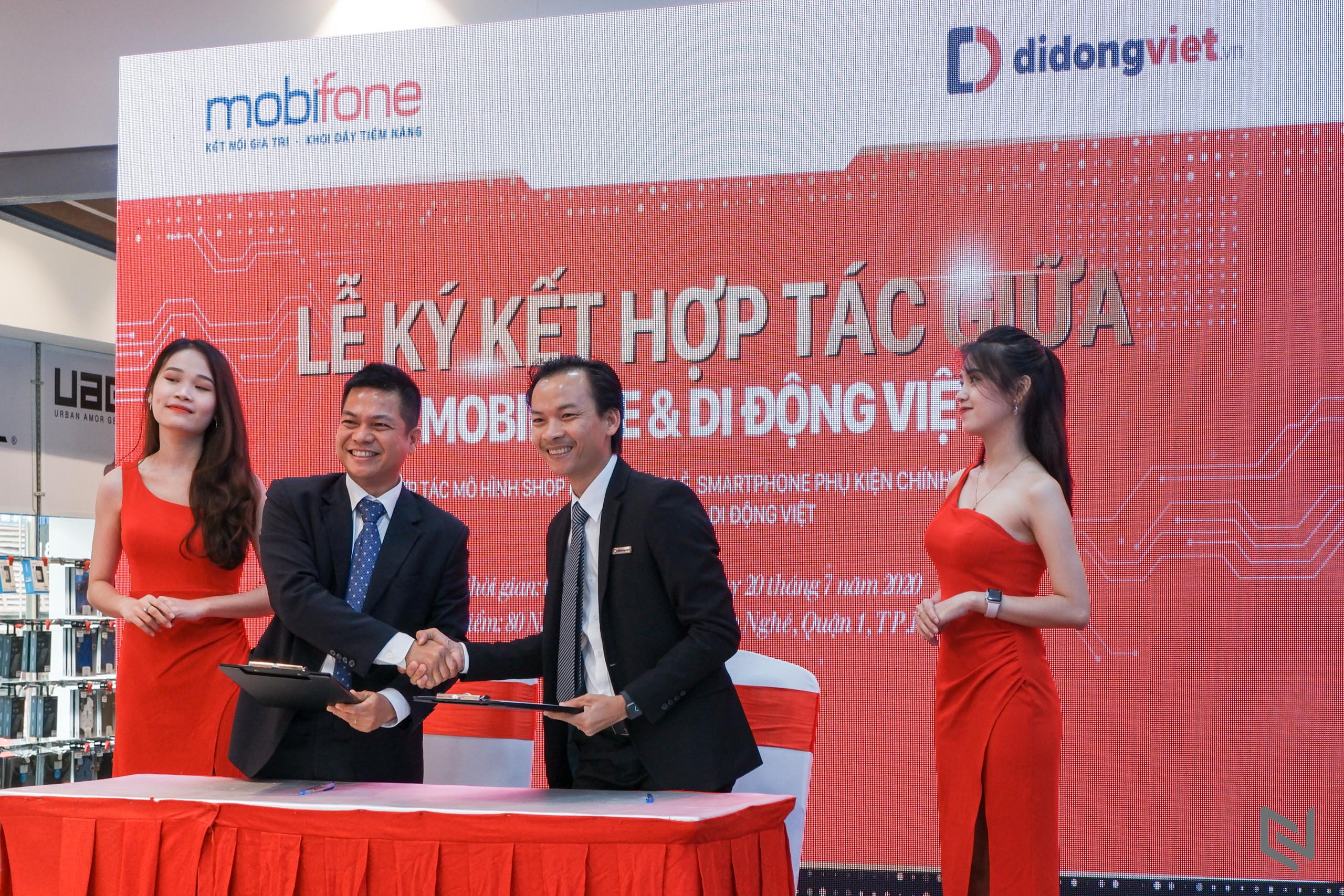 Di Động Việt và MobiFone hợp tác bán lẻ điện thoại trong 11 cửa hàng liên kết tại TP.HCM