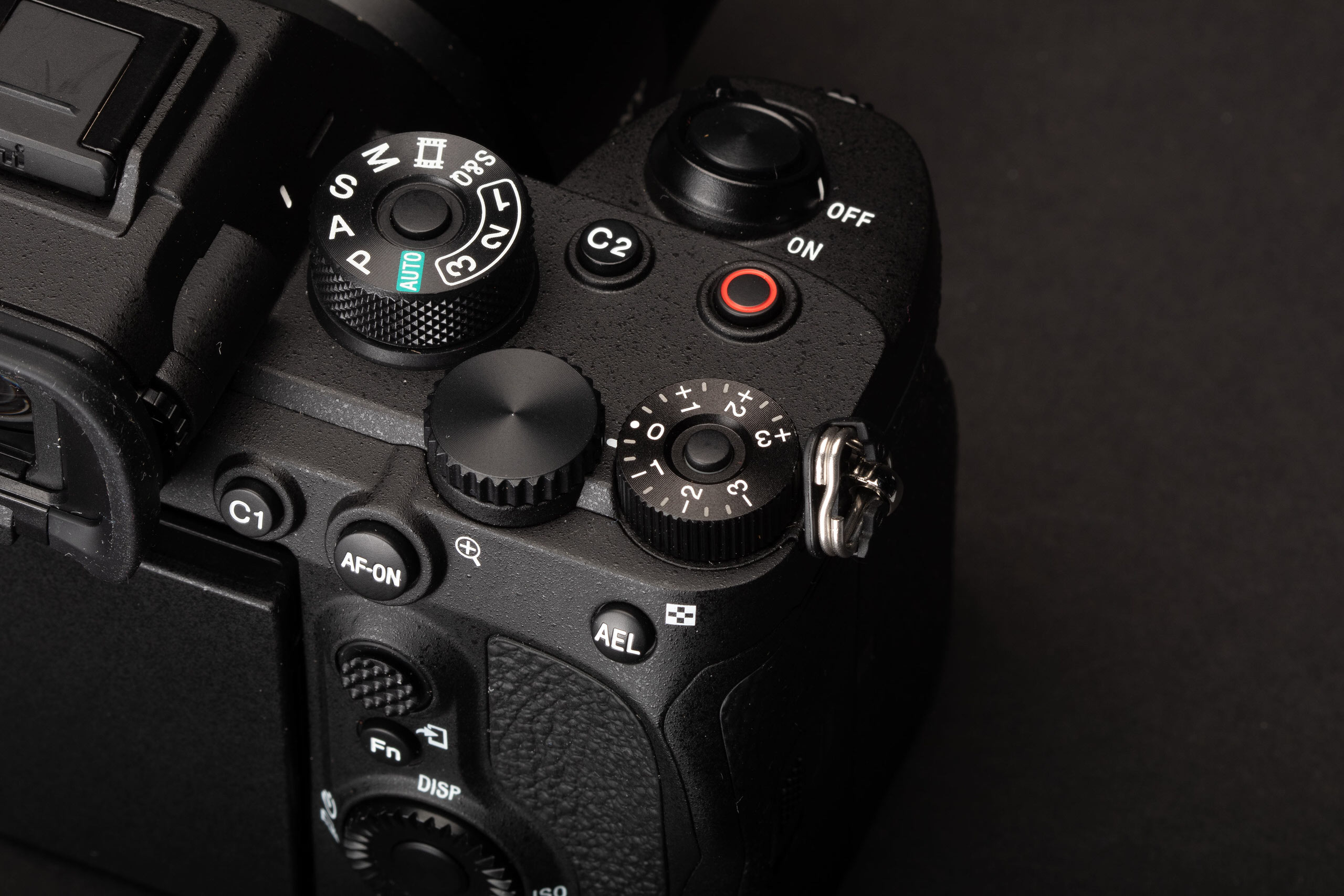 Sony hé lộ về việc ra mắt một chiếc máy ảnh mirrorless Alpha hoàn toàn mới vào 15/9