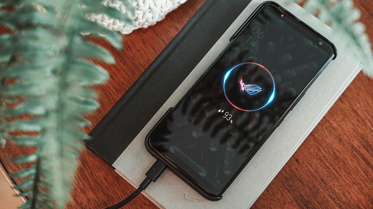 ASUS ROG Phone 3 chính thức ra mắt với Snapdragon 865+, 16GB RAM, màn hình 144Hz