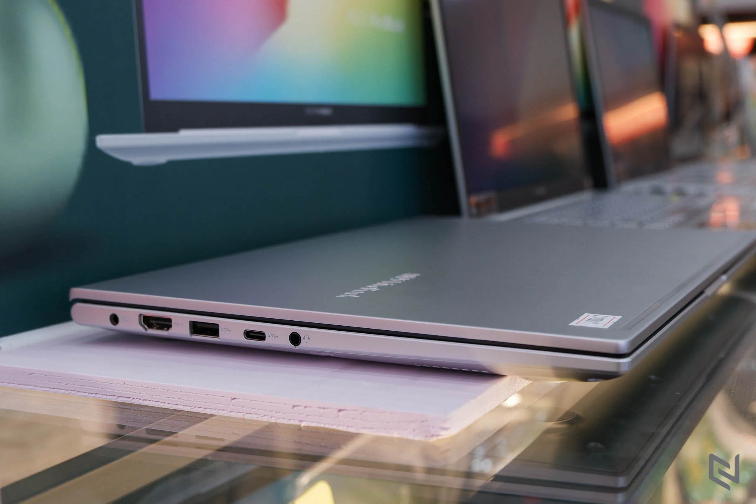 FPT Shop lên kệ ASUS VivoBook 14 (M413), laptop tiên phong sử dụng CPU AMD Ryzen 4000