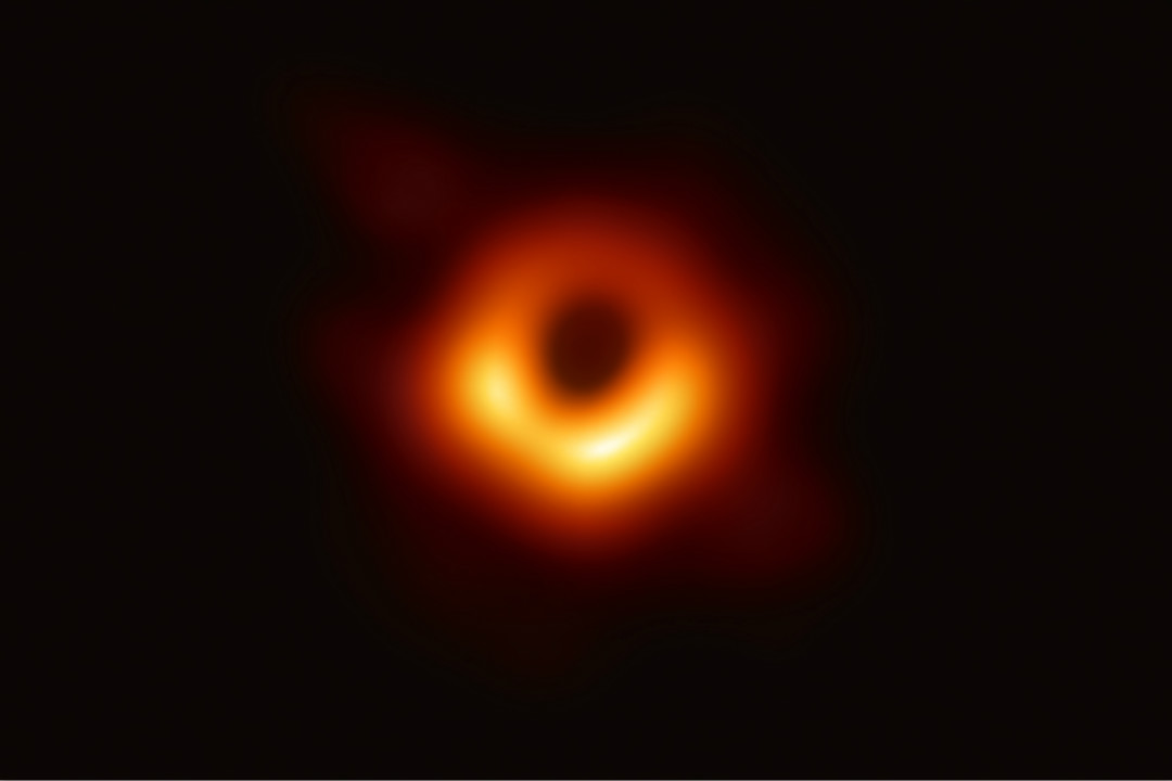 Video phóng to tới trung tâm siêu lỗ đen của thiên hà Messier 87