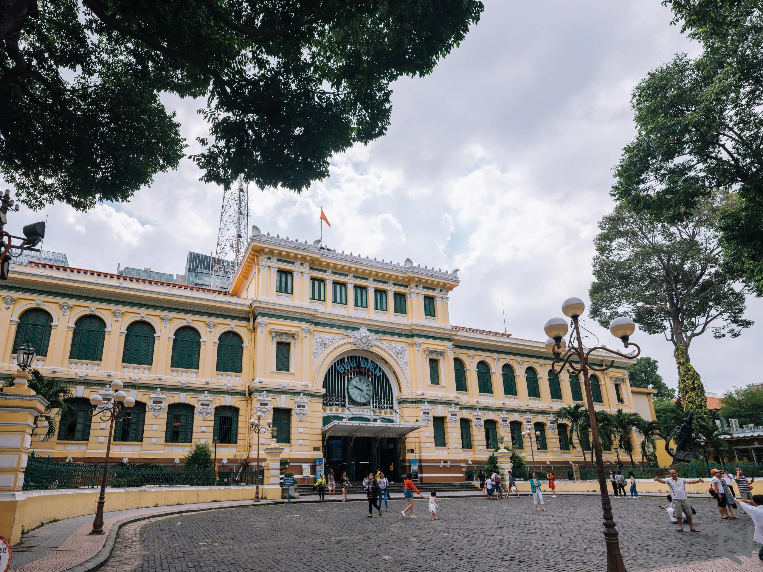 Trải nghiệm Fujifilm GFX 50R: Độ nét và dải DR ấn tượng nhưng cũng có thứ phải đánh đổi
