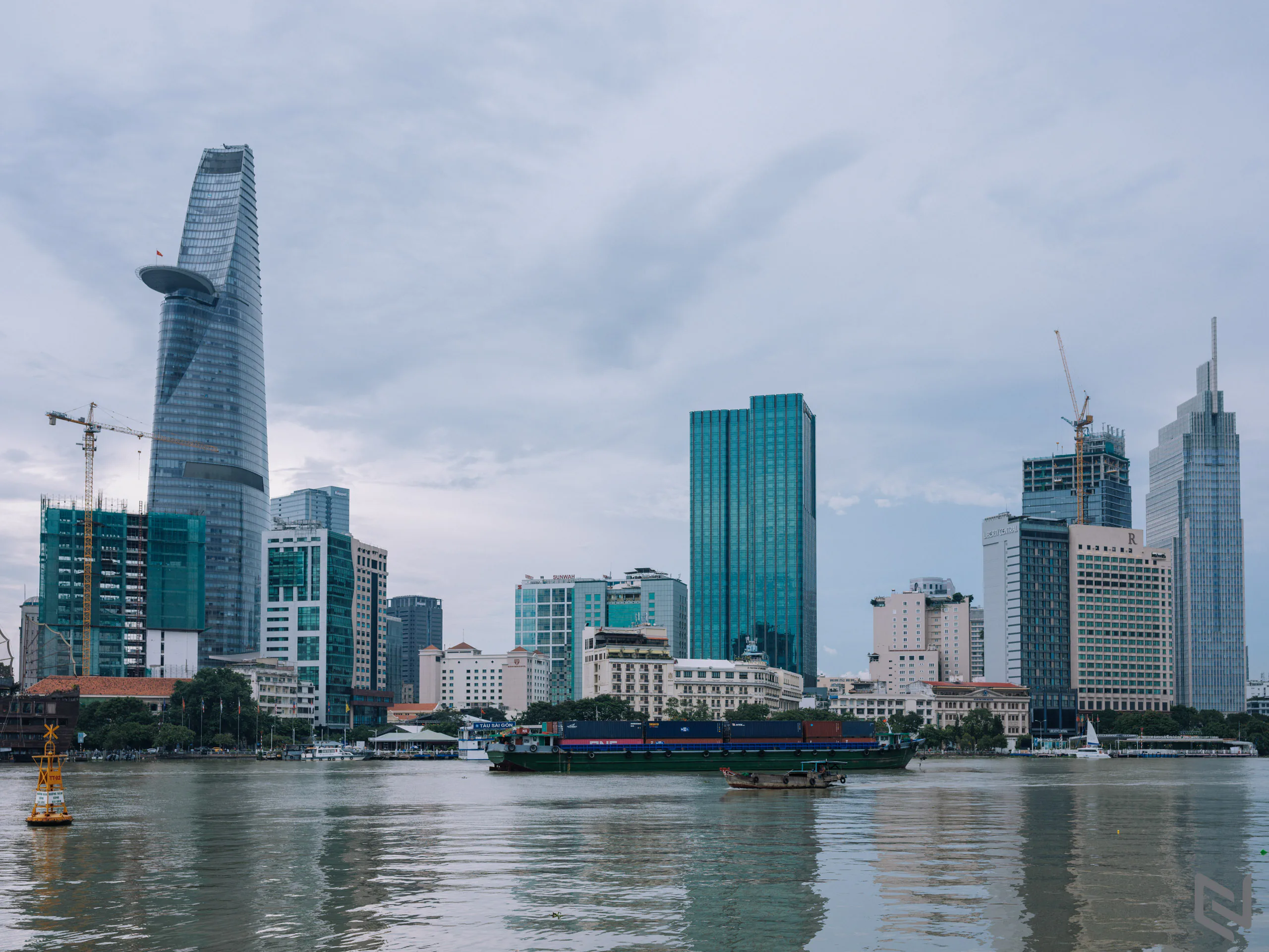 Trải nghiệm Fujifilm GFX 50R: Độ nét và dải DR ấn tượng nhưng cũng có thứ phải đánh đổi