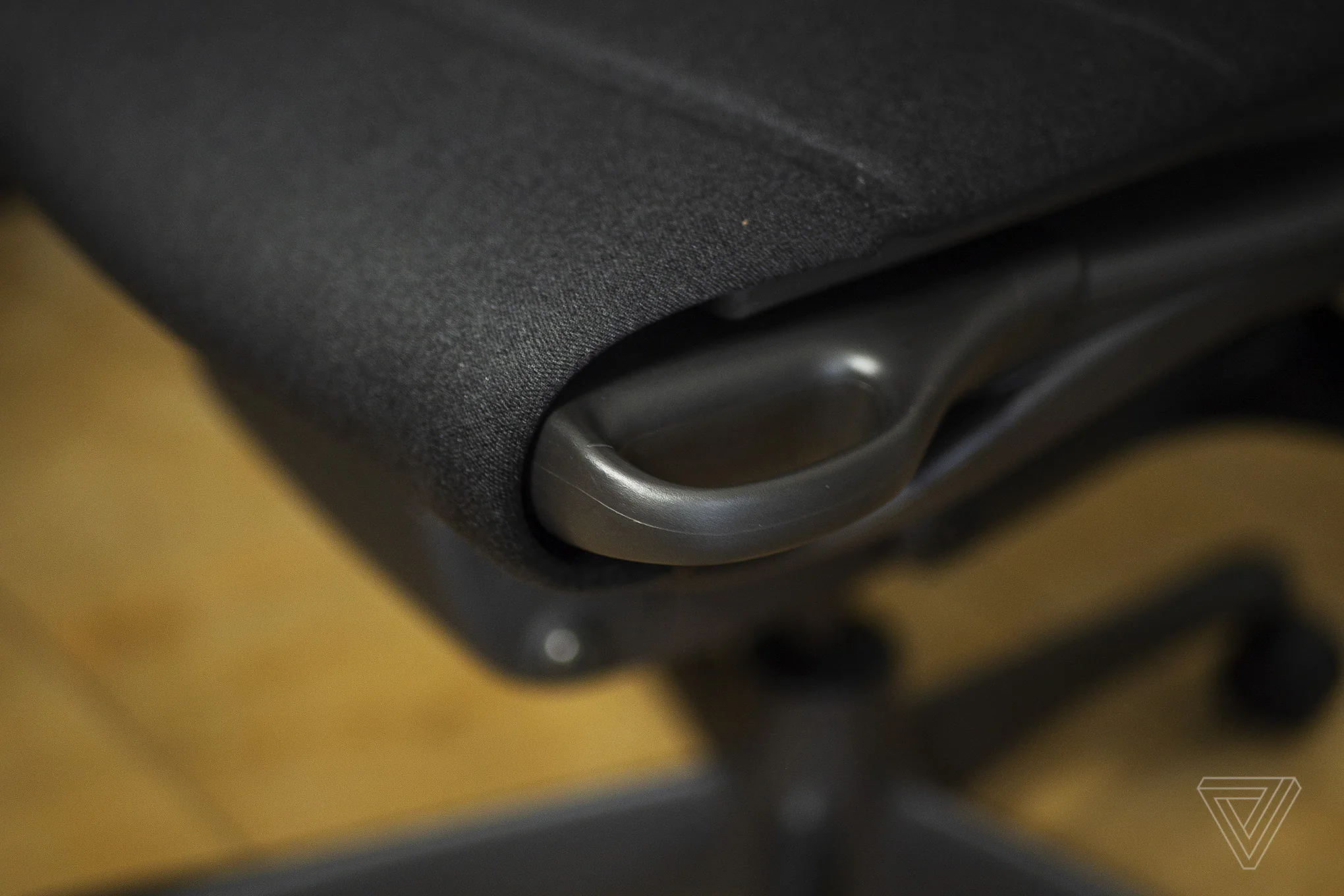 Logitech và Herman Miller cùng nhau hợp tác, ra mắt ghế gaming cao cấp giá 1495 USD