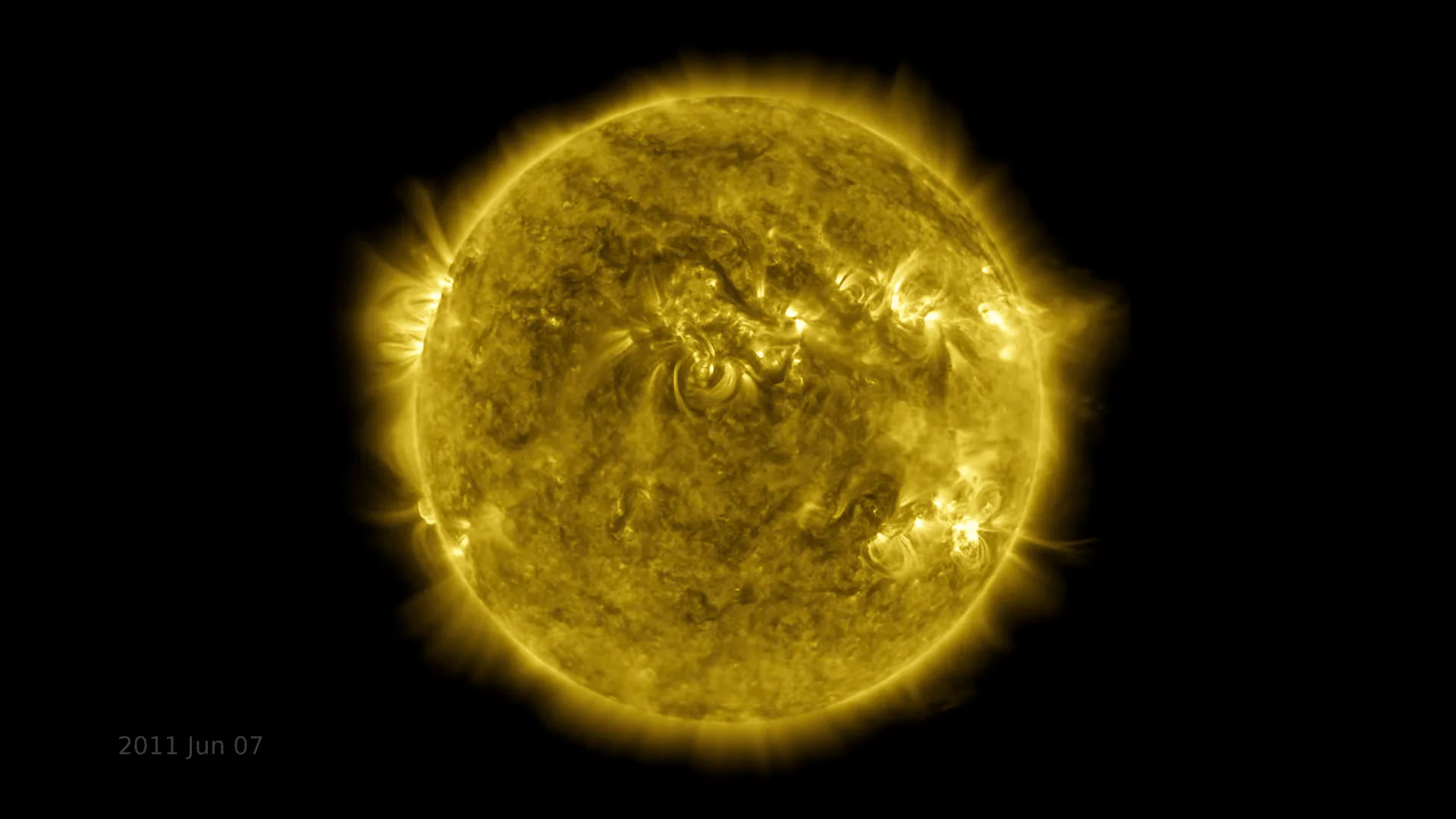 NASA tung video timelapse A Decade of Sun, video kết hợp 425 triệu bức ảnh chụp mặt trời trong 10 năm