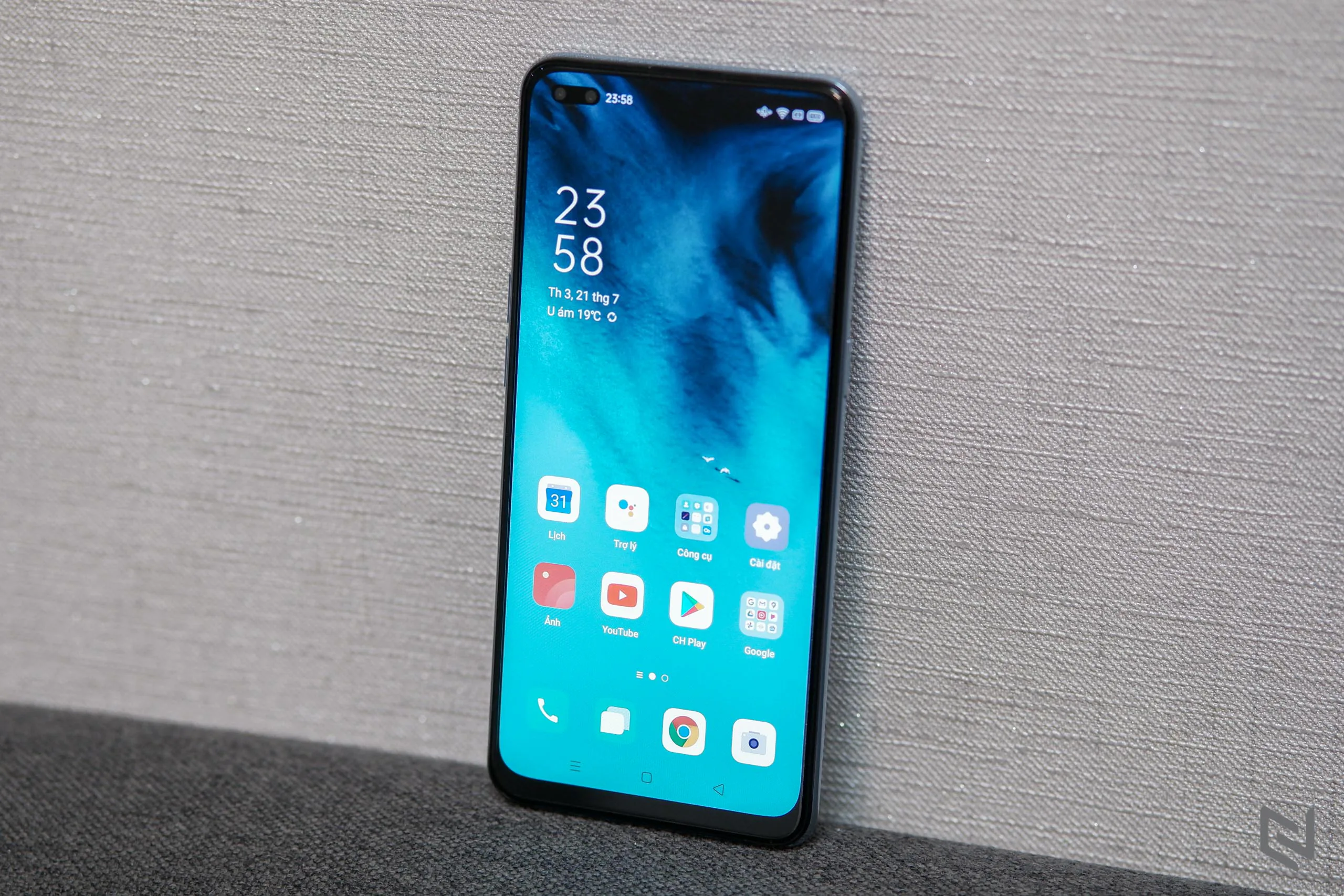 Mở hộp và trên tay OPPO Reno4: Hoàn thiện cao cấp, màu sắc phong cách, camera thông minh cùng hiệu năng mạnh mẽ