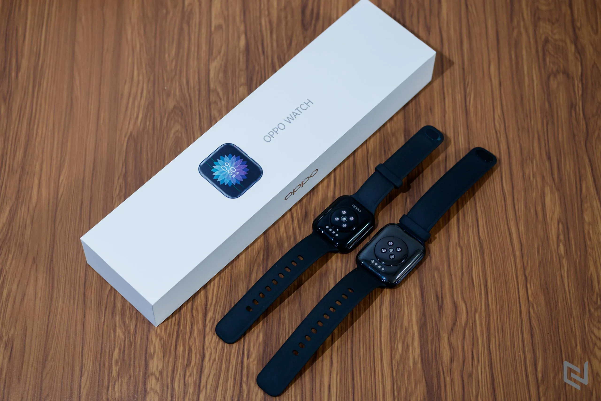 Mở hộp và trên tay OPPO Watch: Hai kích thước màn hình, hoàn thiện cao cấp, nhiều tính năng hỗ trợ luyện tập