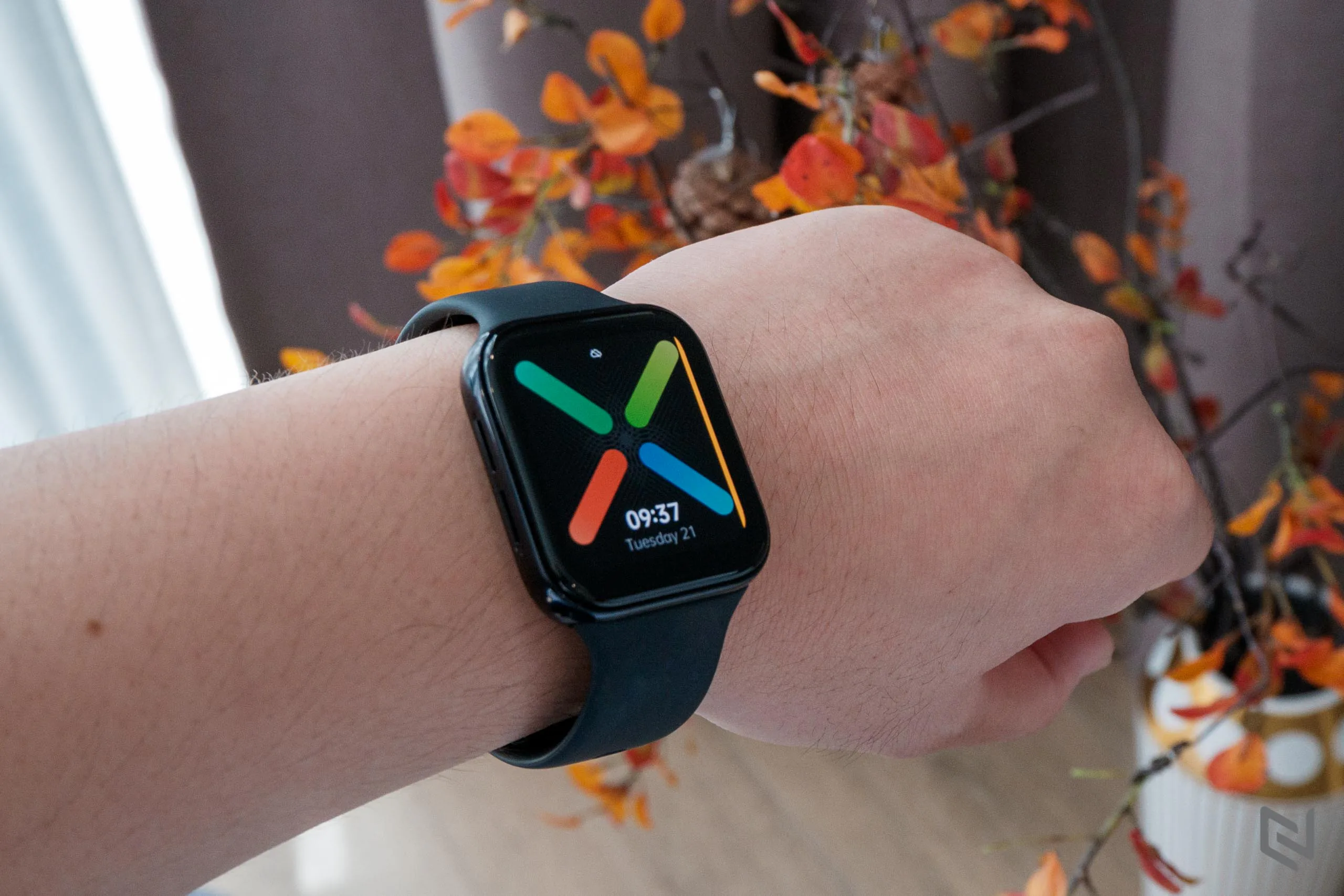 Mở hộp và trên tay OPPO Watch: Hai kích thước màn hình, hoàn thiện cao cấp, nhiều tính năng hỗ trợ luyện tập