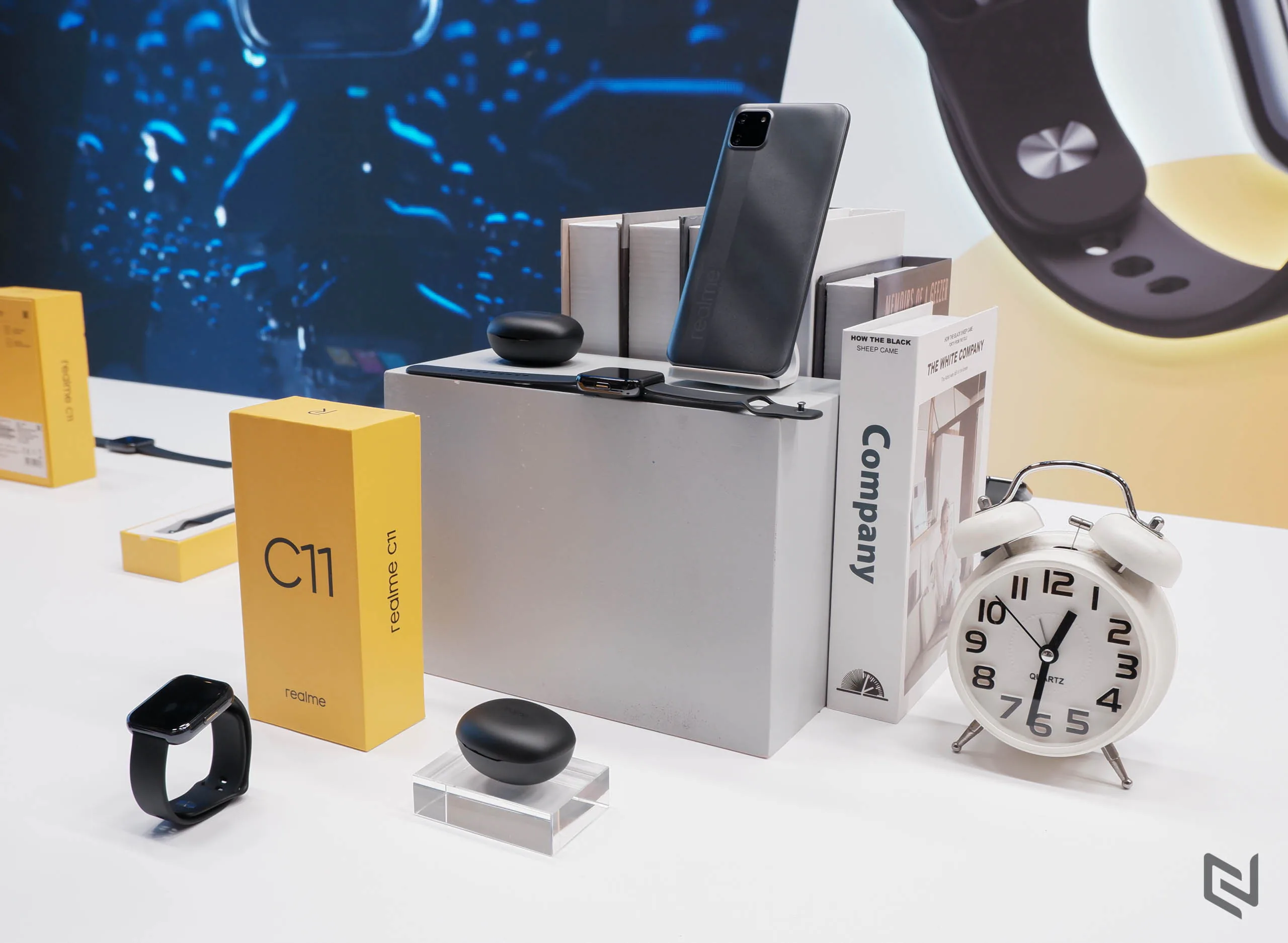 Realme ra mắt hệ sinh thái sản phẩm AIoT và công bố giá bán Realme C11 tại Việt Nam