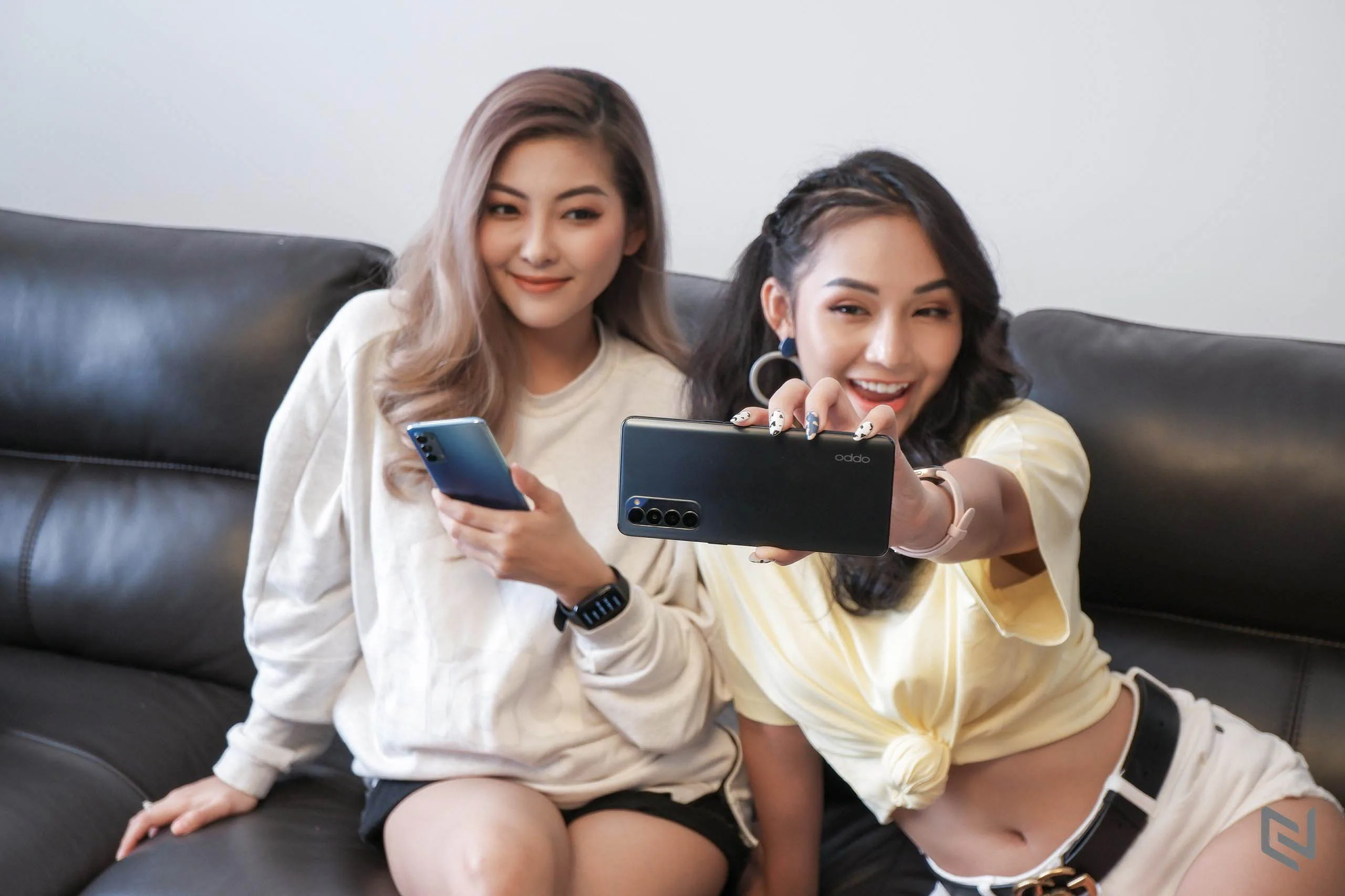 Trên tay OPPO Reno4 Pro tại Việt Nam: 4 camera mạnh mẽ, thiết kế cao cấp, sạc siêu nhanh SuperVOOC 65W