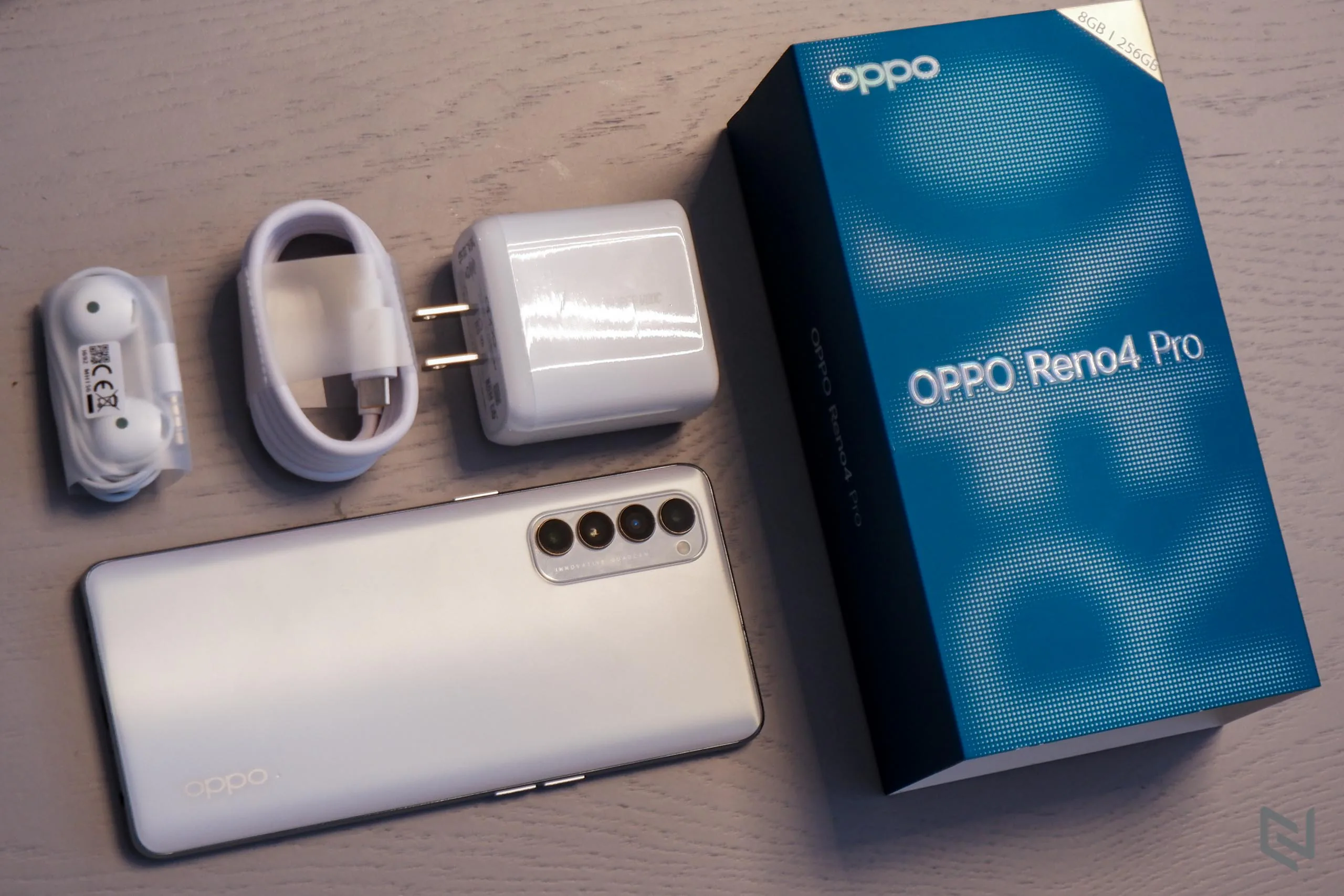 Trên tay OPPO Reno4 Pro tại Việt Nam: 4 camera mạnh mẽ, thiết kế cao cấp, sạc siêu nhanh SuperVOOC 65W