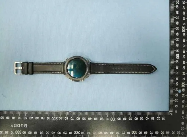 Lộ diện ảnh thực tế Samsung Galaxy Watch 3 rò rỉ từ NCC