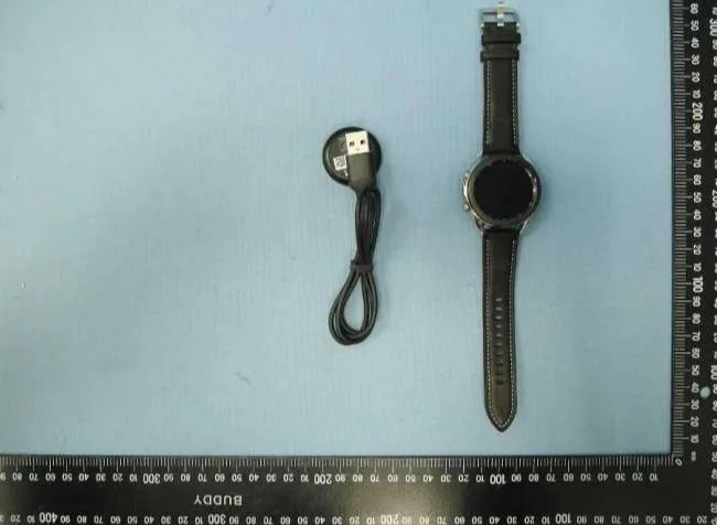 Lộ diện ảnh thực tế Samsung Galaxy Watch 3 rò rỉ từ NCC