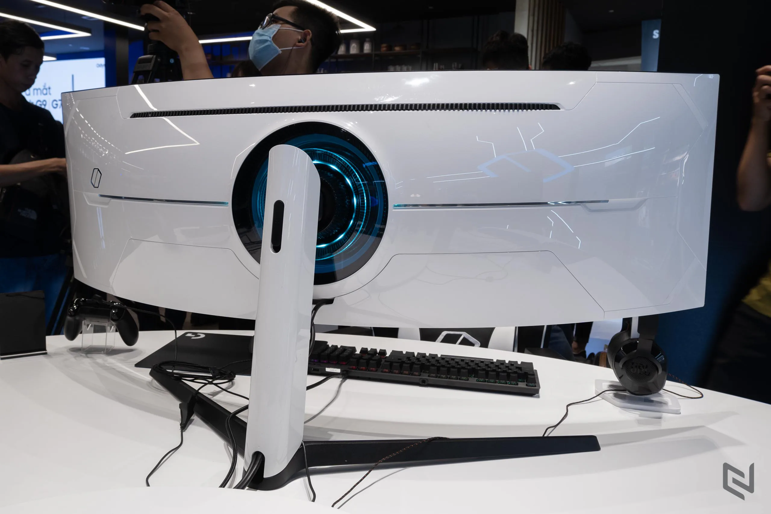 Samsung ra mắt màn hình gaming cong Odyssey G7 và G9 tại Việt Nam