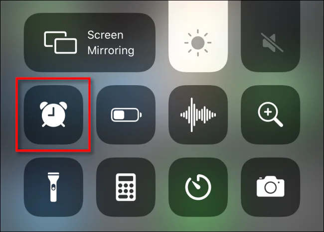 Cách đặt báo thức nhanh nhất cho iPhone hoặc iPad