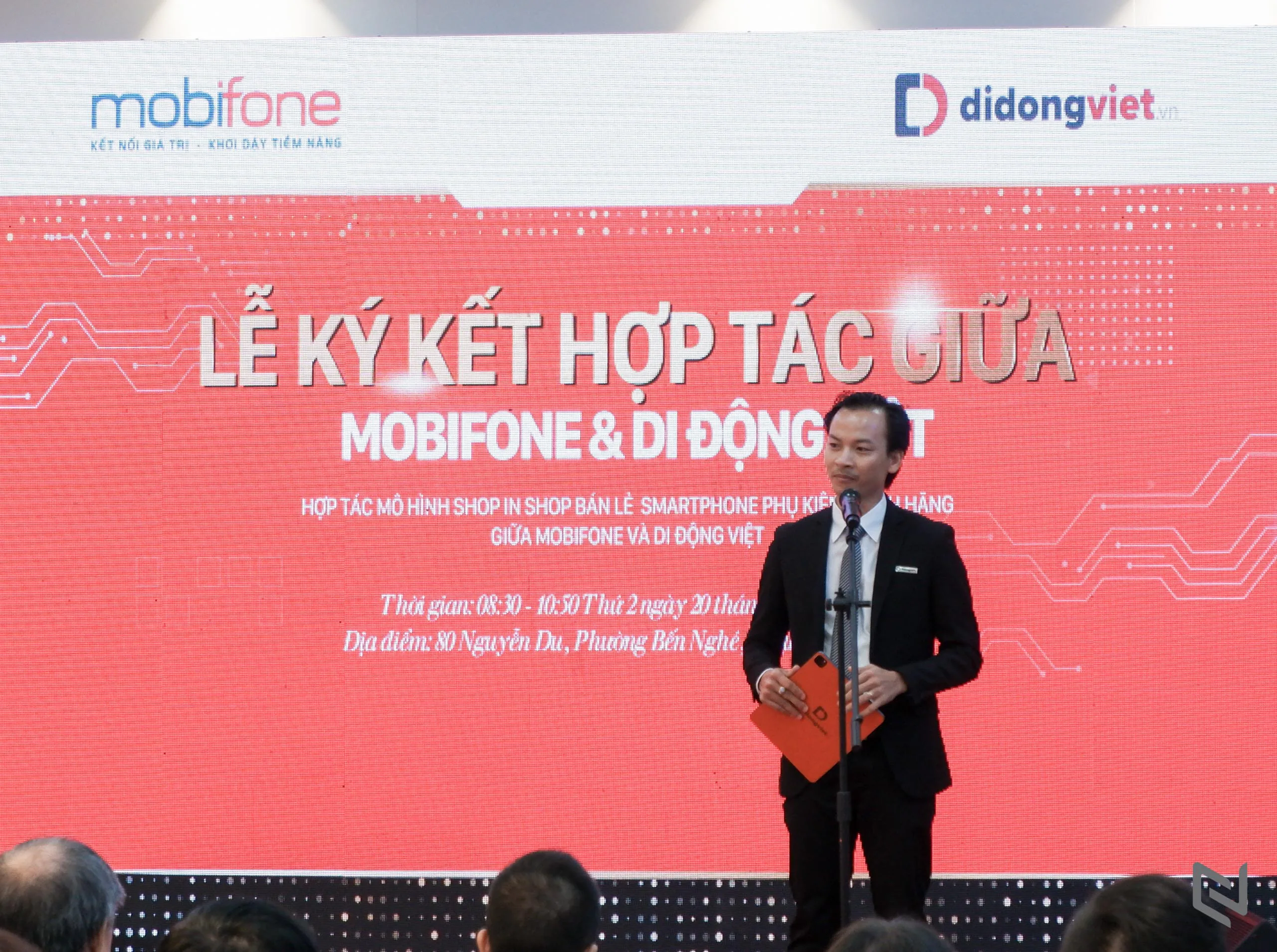 Di Động Việt và MobiFone hợp tác bán lẻ điện thoại trong 11 cửa hàng liên kết tại TP.HCM