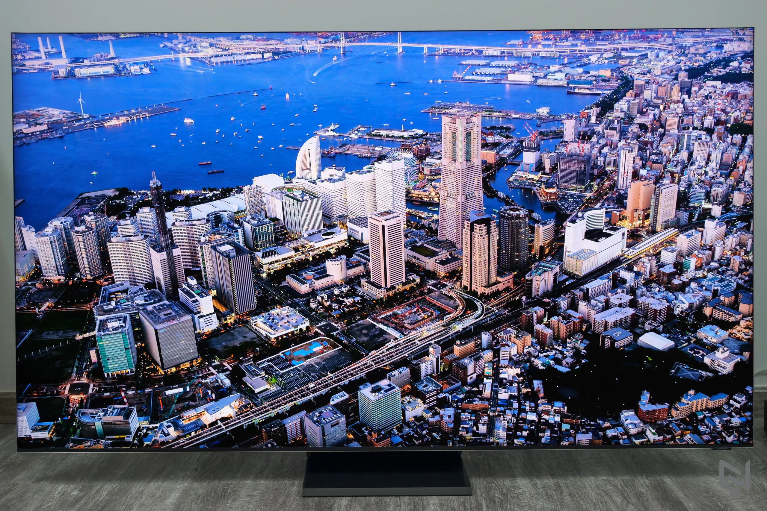 Trải nghiệm Samsung Smart TV 8K QLED 65 inch Q950TS 2020: Màn hình vô cực 8K ấn tượng