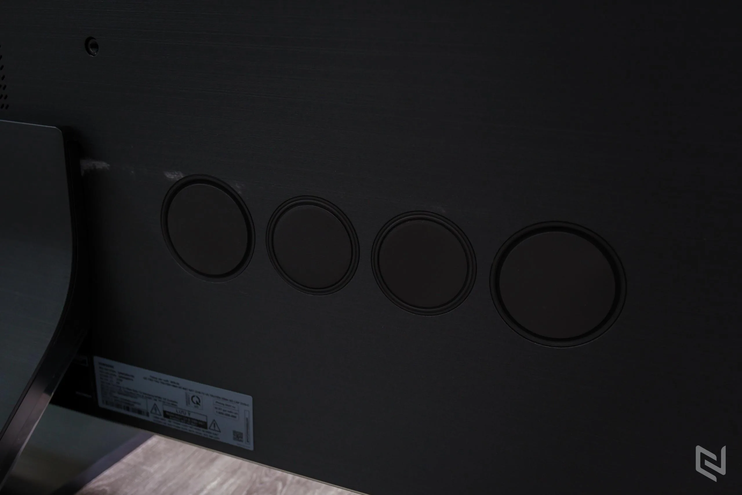 Trải nghiệm Samsung Smart TV 8K QLED 65 inch Q950TS 2020: Màn hình vô cực 8K ấn tượng